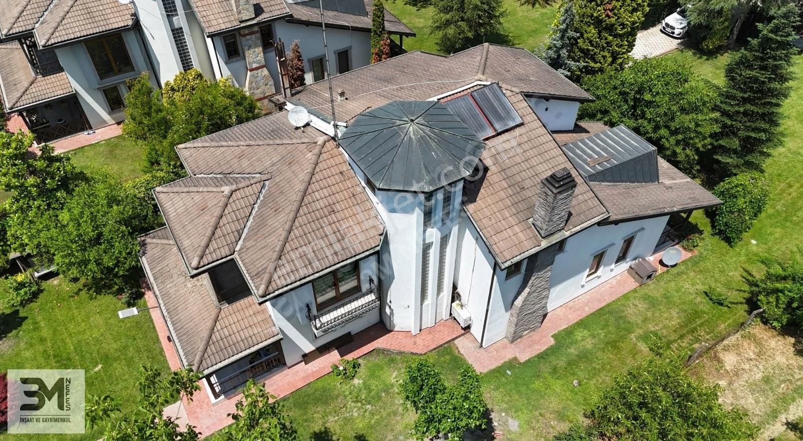 Sapanca Yanık 1583 M2 İçinde 2,5 Katlı Havuzlu Villa Ve Arsası - Görsel 7