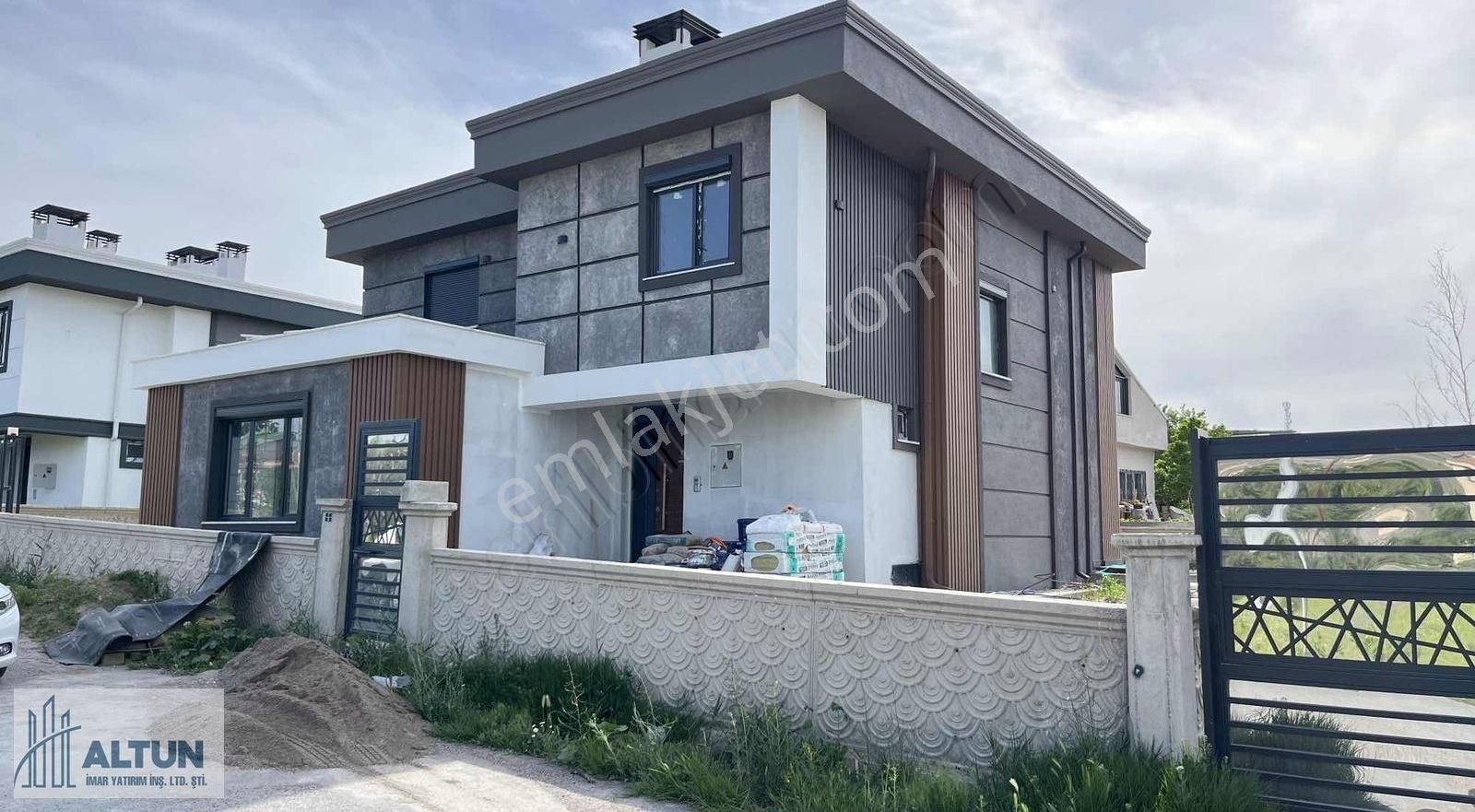 Becen Satılık 6+1 Odalı Lüks Sıfır Villa