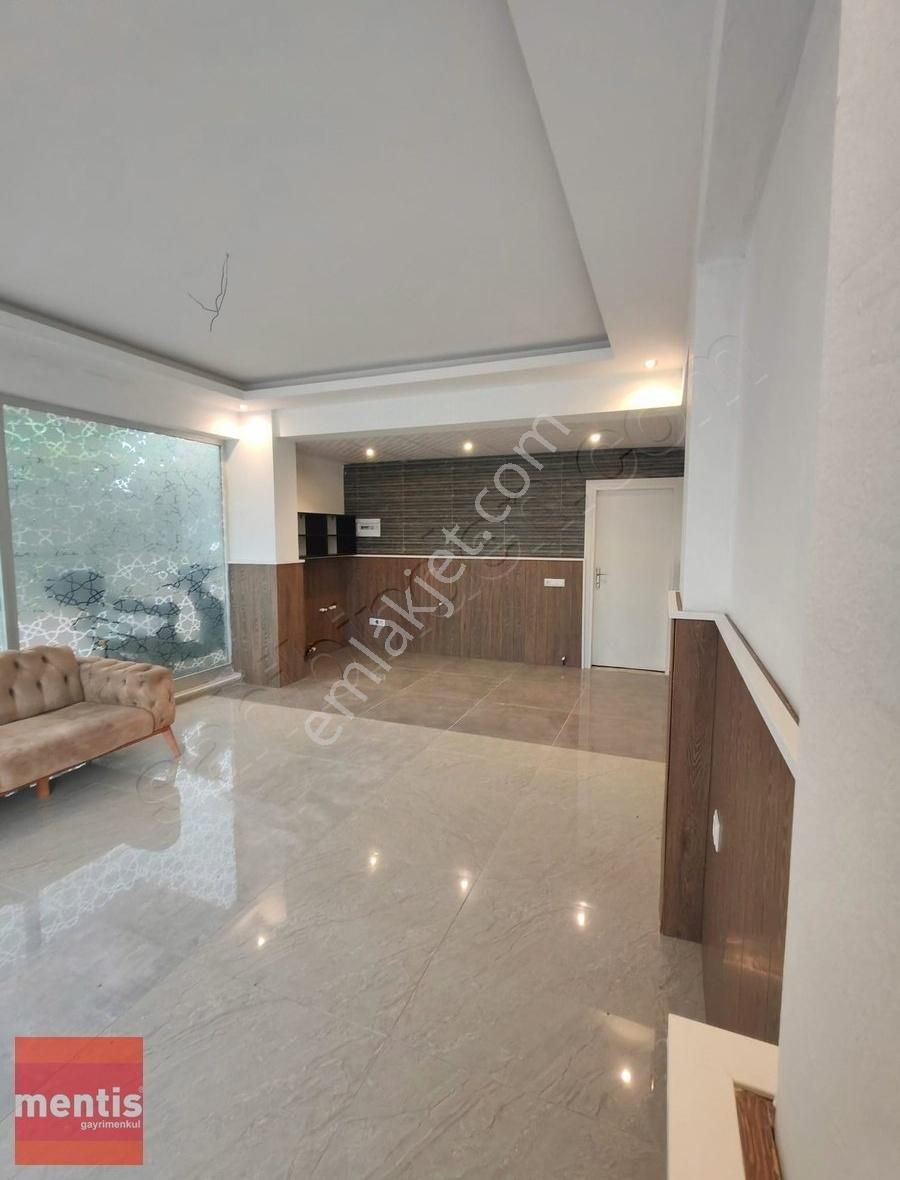 İlkadım Derecik'te Kiralık Dükkan