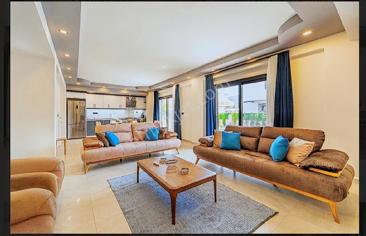 Yeşilüzümlü'de 300 M2 Arsa Payı 4+1 Müstakil Villa Satılık - Görsel 19