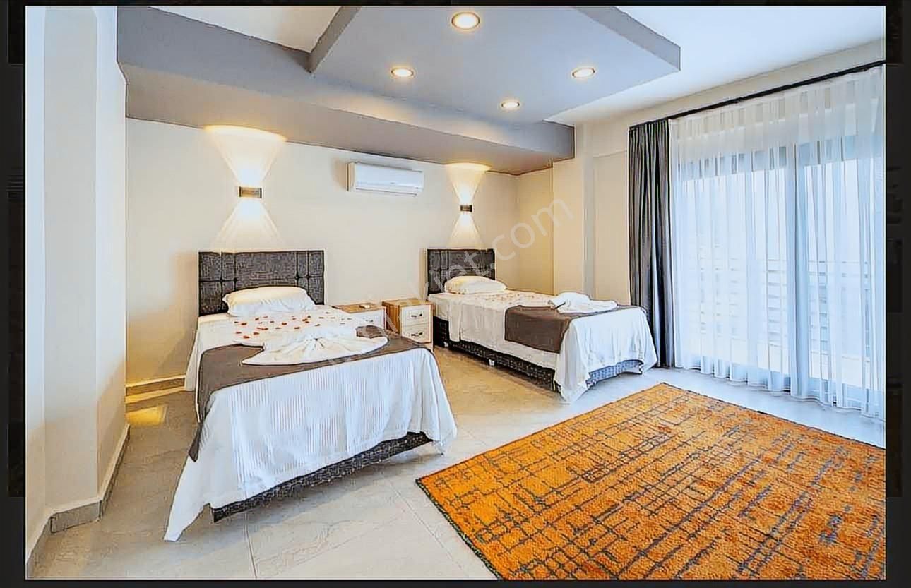 Yeşilüzümlü'de 300 M2 Arsa Payı 4+1 Müstakil Villa Satılık