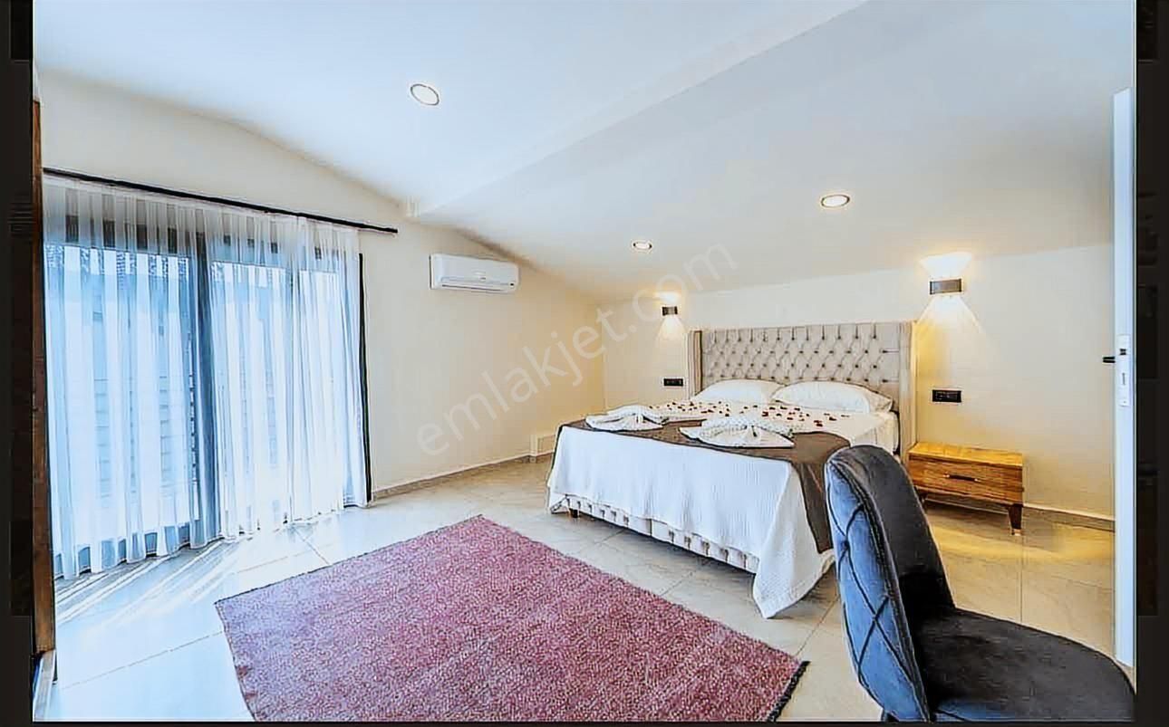 Yeşilüzümlü'de 300 M2 Arsa Payı 4+1 Müstakil Villa Satılık - Görsel 6