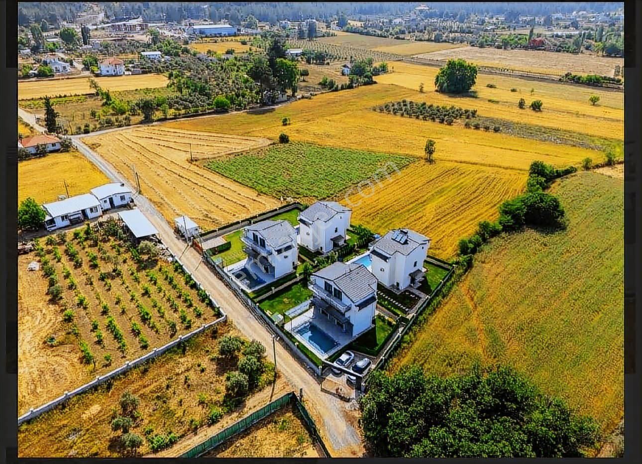 Yeşilüzümlü'de 300 M2 Arsa Payı 4+1 Müstakil Villa Satılık - Görsel 11