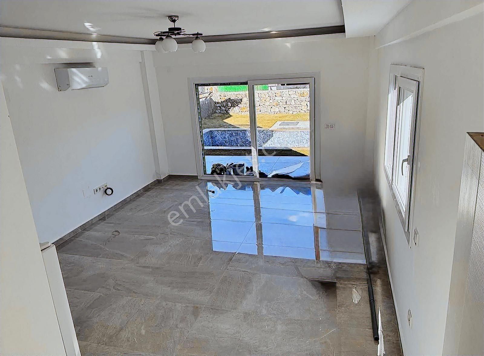 Yeşilüzümlü'de 277 M2 Arsa İçerisinde 4+1 Satılık Villa - Görsel 12
