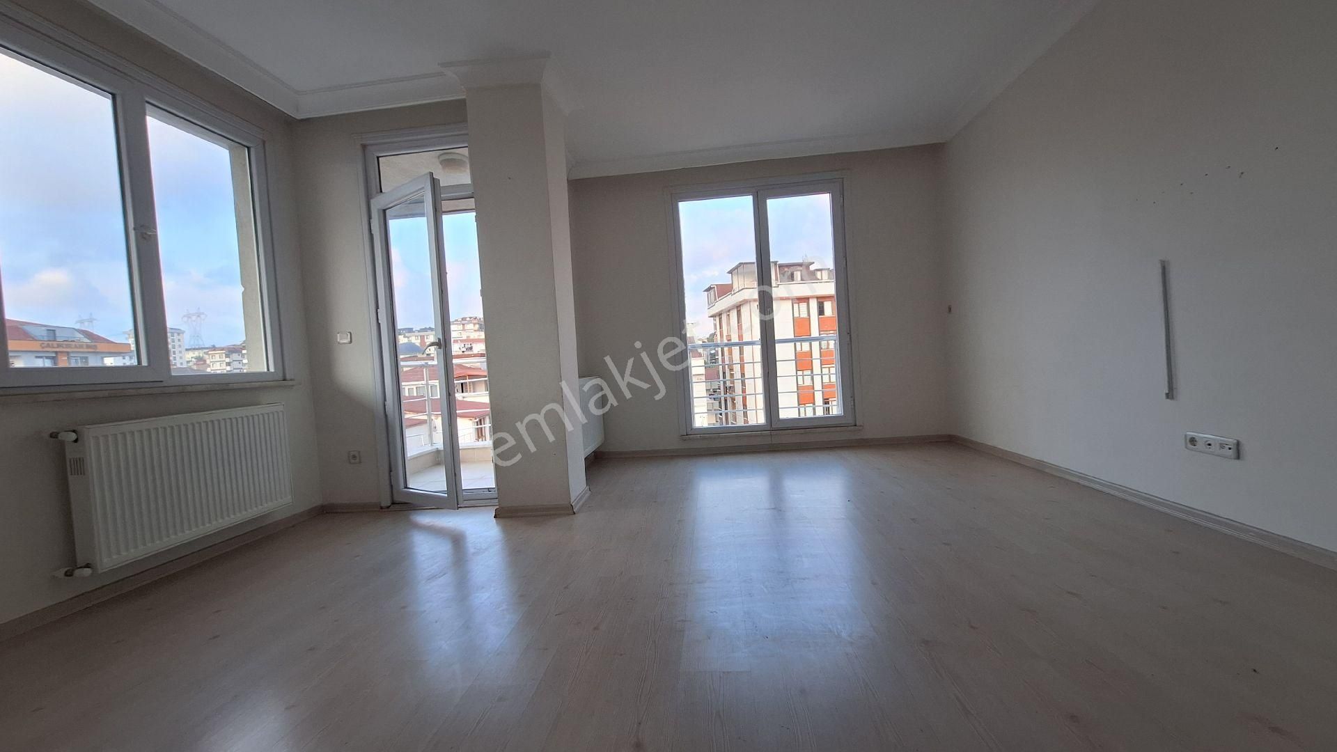Realty İstanbul Emlaktan Satılık Üst Dubleks