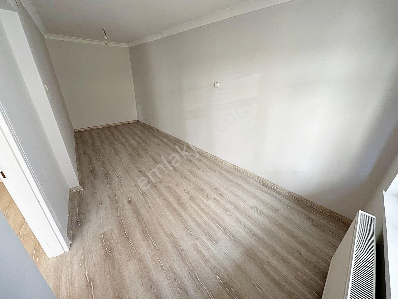 Emsalsiz Sanatoryum Caddesi Üzerinde 2+1 Giriş Kat Full Yapılı - Görsel 8