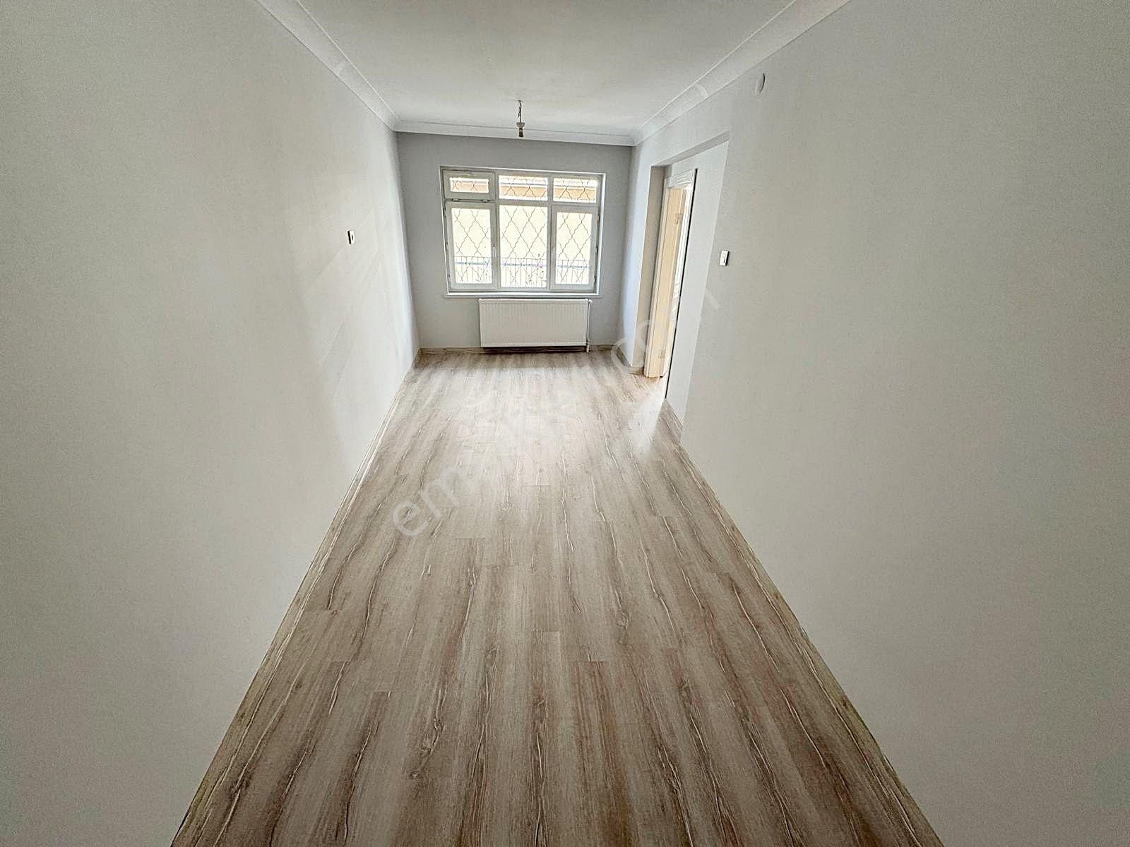 Emsalsiz Sanatoryum Caddesi Üzerinde 2+1 Giriş Kat Full Yapılı - Görsel 9