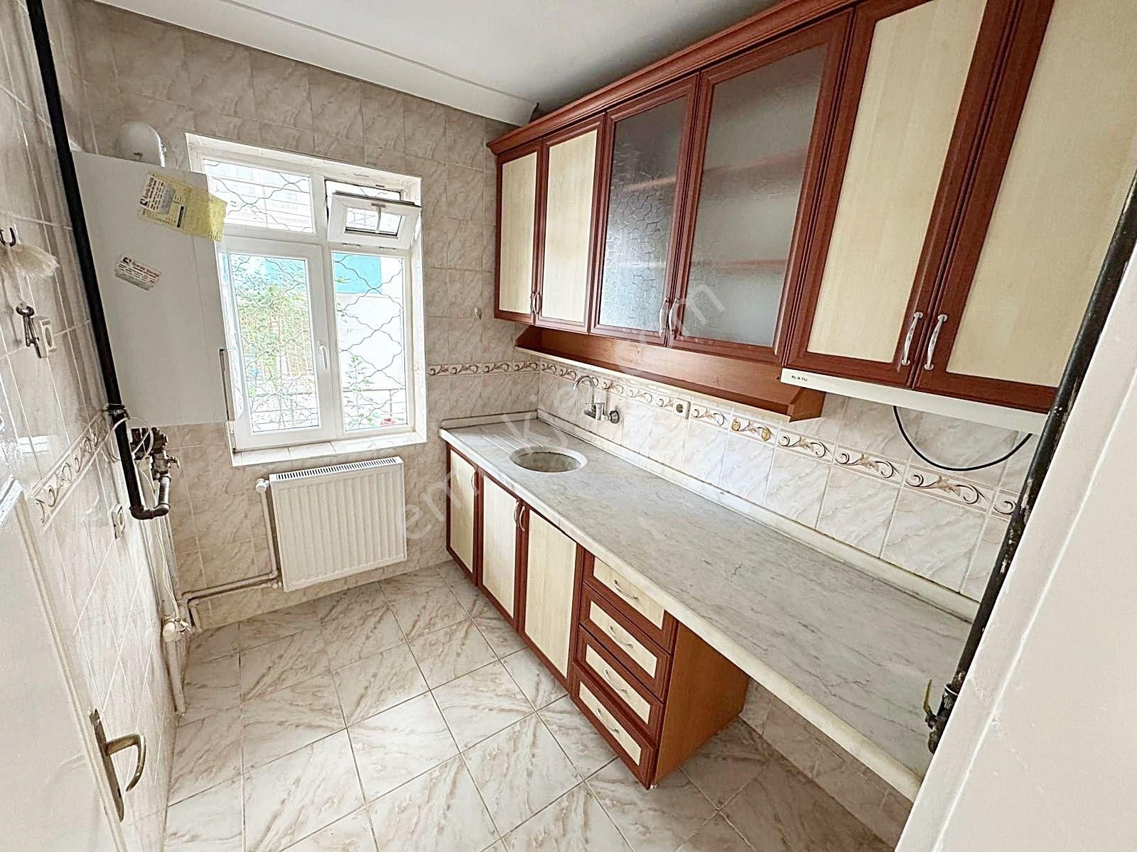 Emsalsiz Sanatoryum Caddesi Üzerinde 2+1 Giriş Kat Full Yapılı - Görsel 6