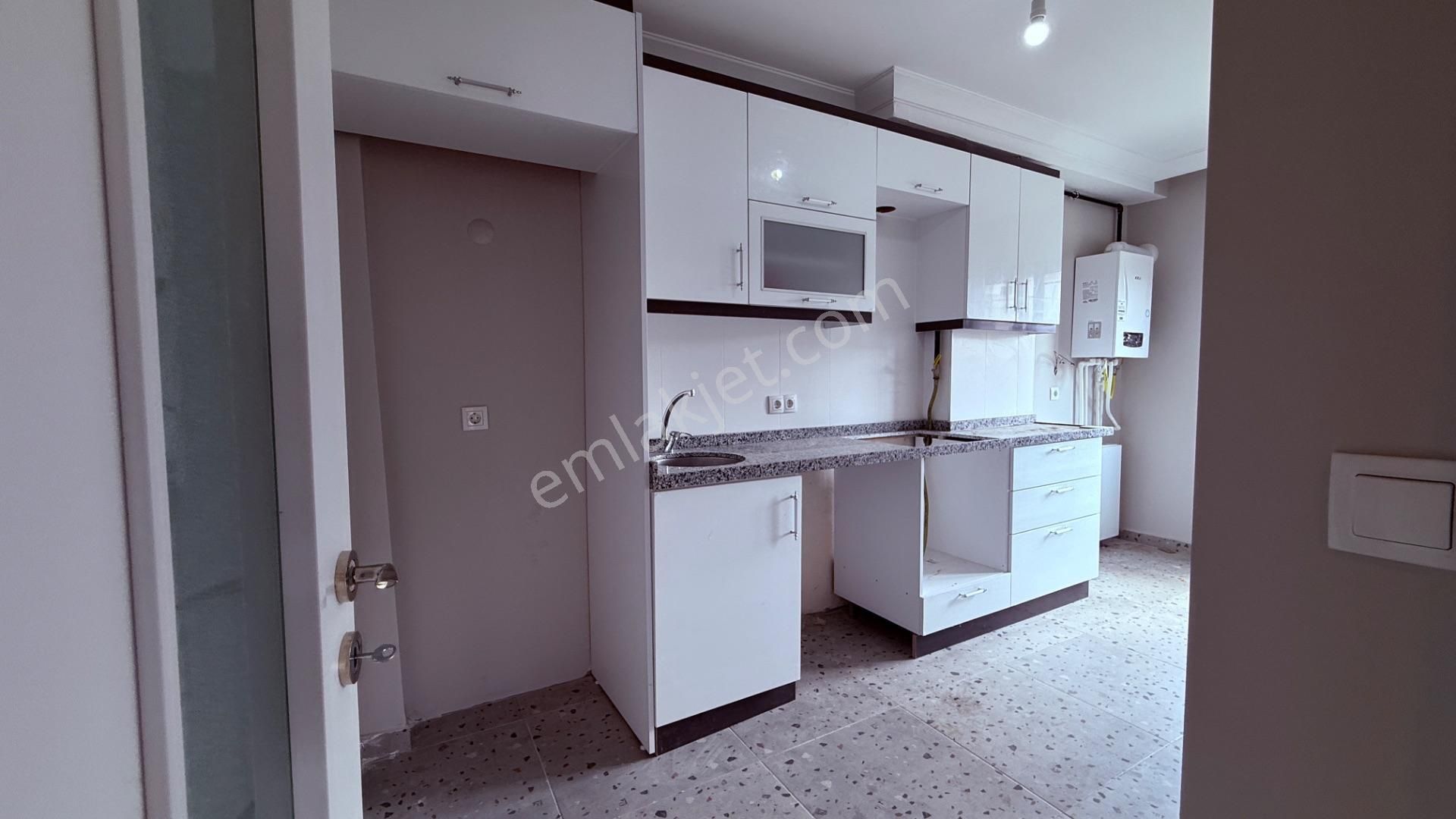 Wisremden Değirmenköy De Çarşıya Yakın, Ara Kat, Güney Cephe, Sıfır 2+1 Daire - Görsel 24