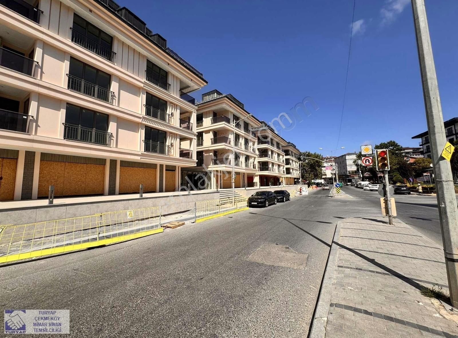 Çengelköy Meydan Projesinde Kiralık 2+1 Ara Kat Daire