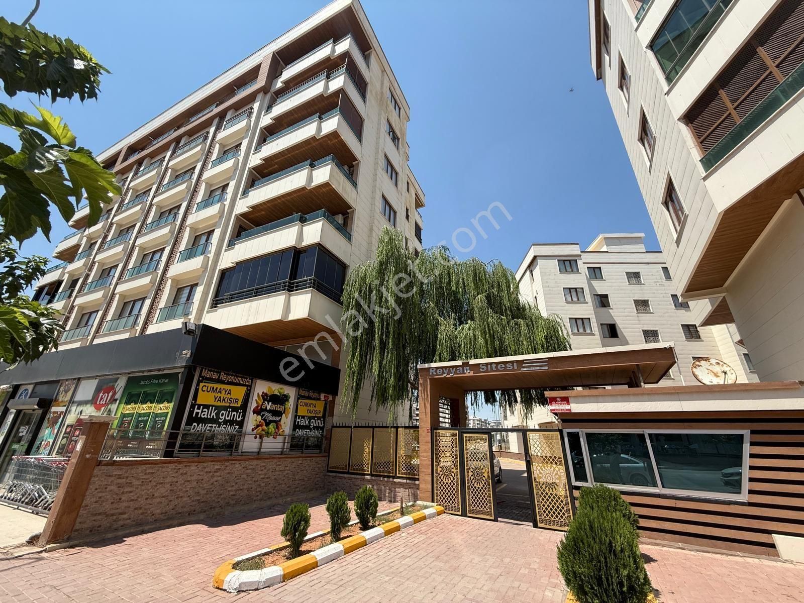 Güllübağ Da 4+1 Oda 270 M² Sitede Full Lüx Daire