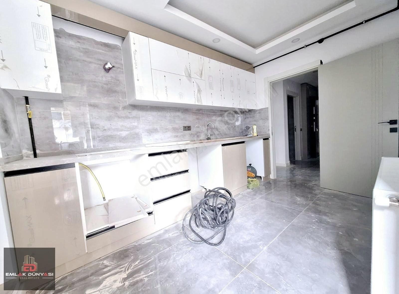Kızıltoprak Mah.doğalgazlı Panjurlu Sıfır 2+1 Satılık Daire