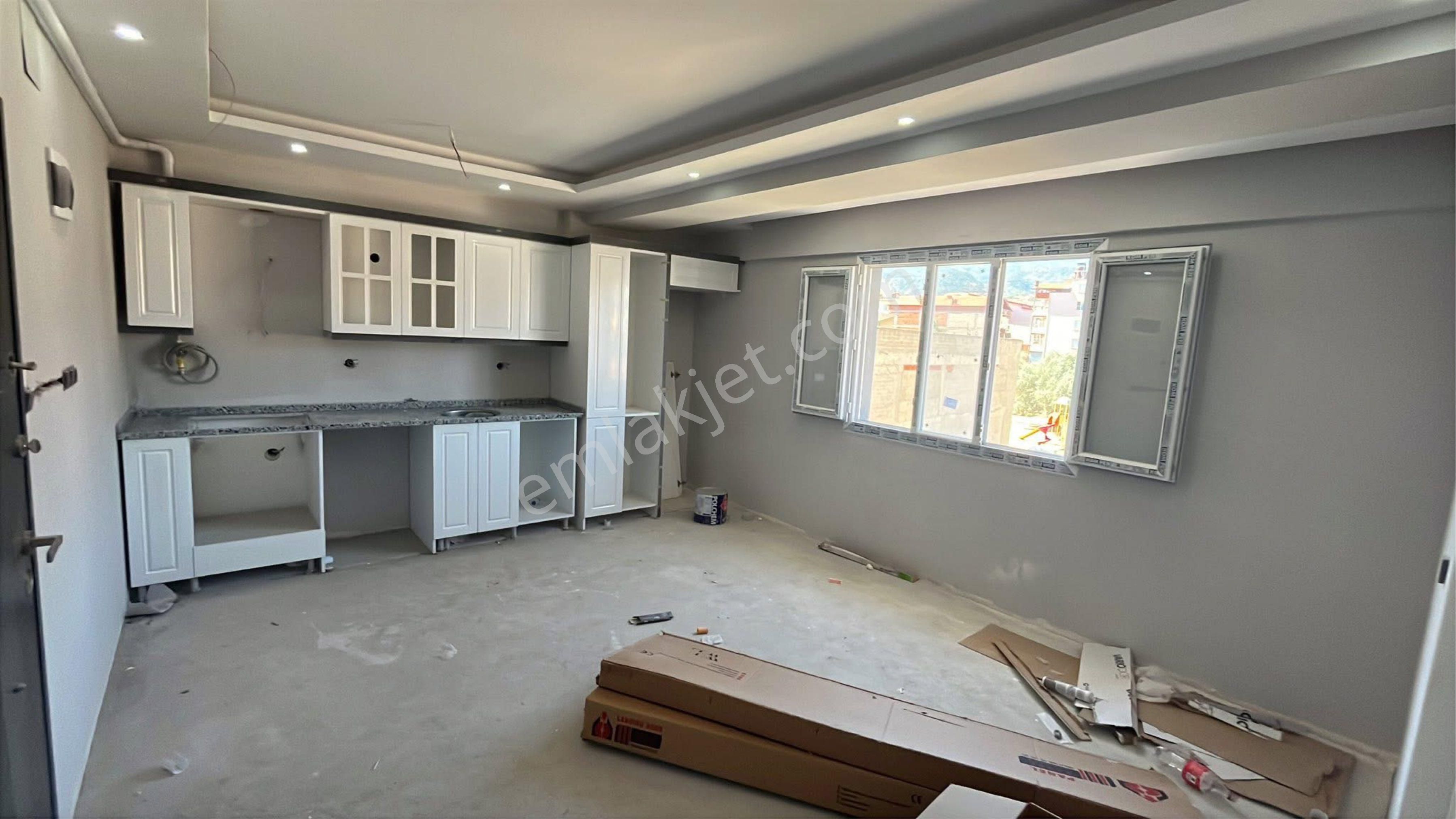 Alaşehir Yenice Mahallesin De Satılık 1+1