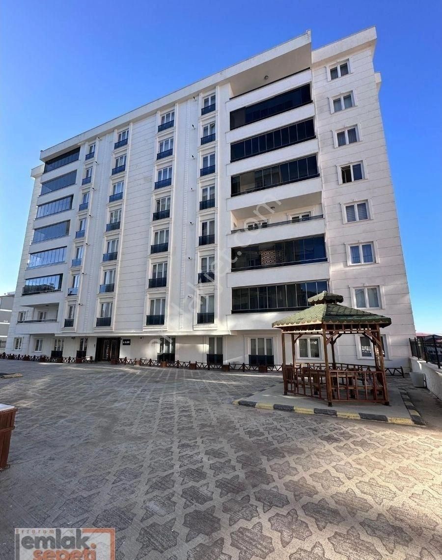 Yıldızkent'te Satılık Lüks 4+1 Fırsat Daire