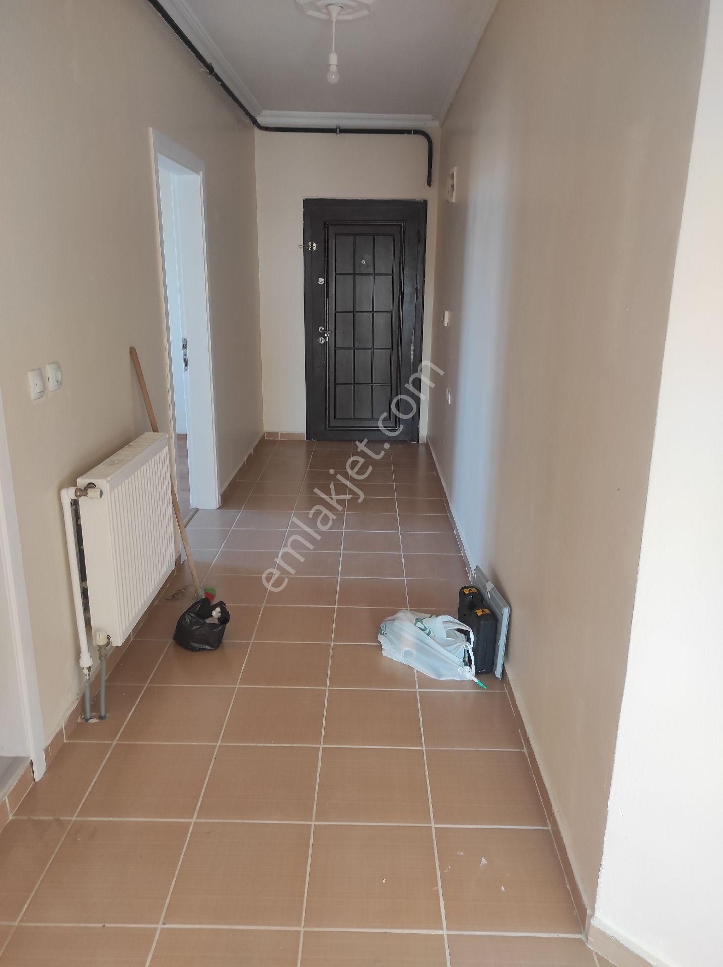 Saray Kemalpaşa Mahallesinde Satılık 2+1 Daire