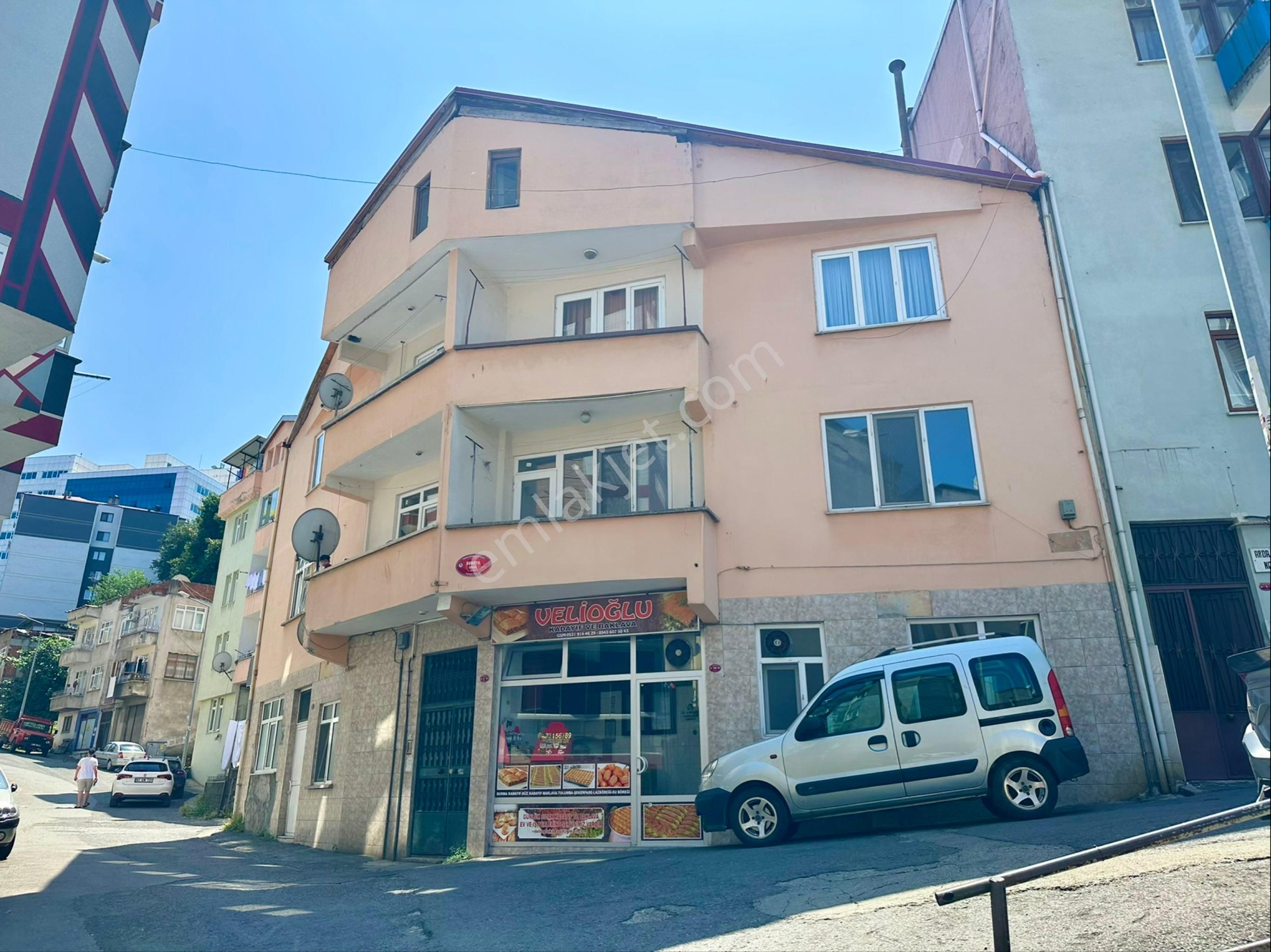 Şehir Merkezinde 6bağımsız Bölüm Satılık Bina