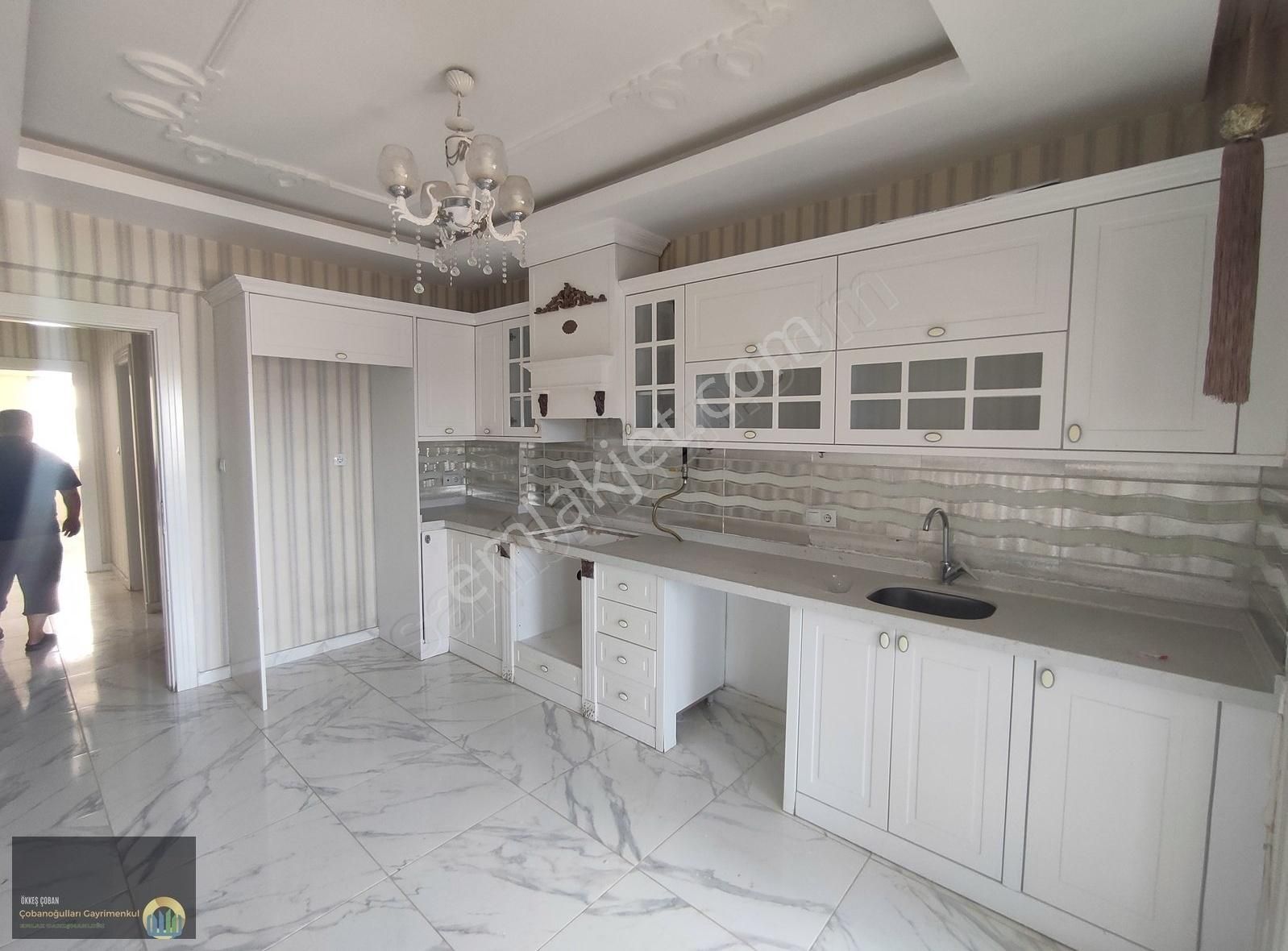 İbn-i Sina'da Memur Şartlı 2,5+1 Kiralık Daire