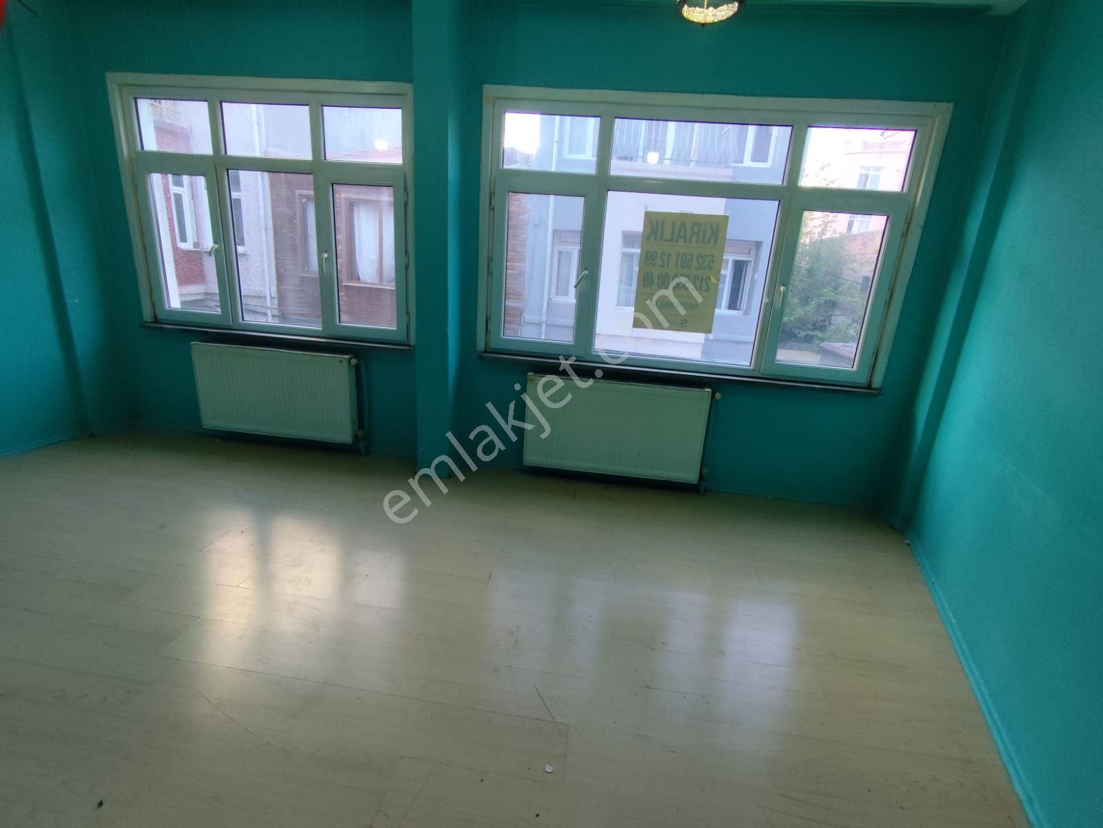 Yedıkule Merhaba Cad 1+1 Çift Cephe Kiralık Daire