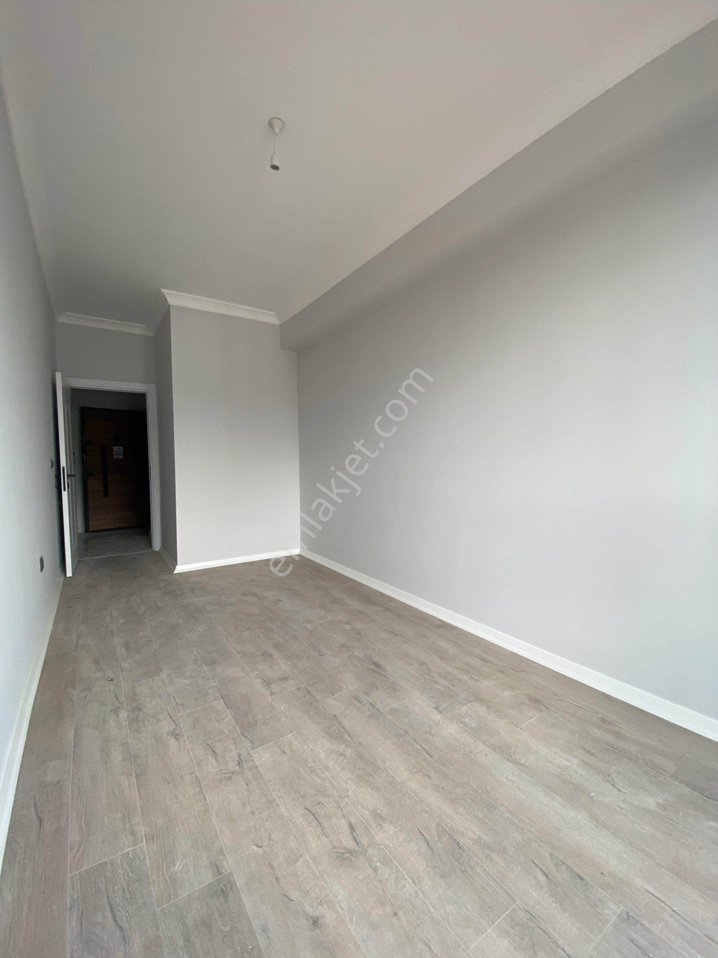 Çekmeköy Alemdağ Mahallesinde Satılık İki Aileye Uygun 4+2 Çatı Dubleks Daire - Görsel 24