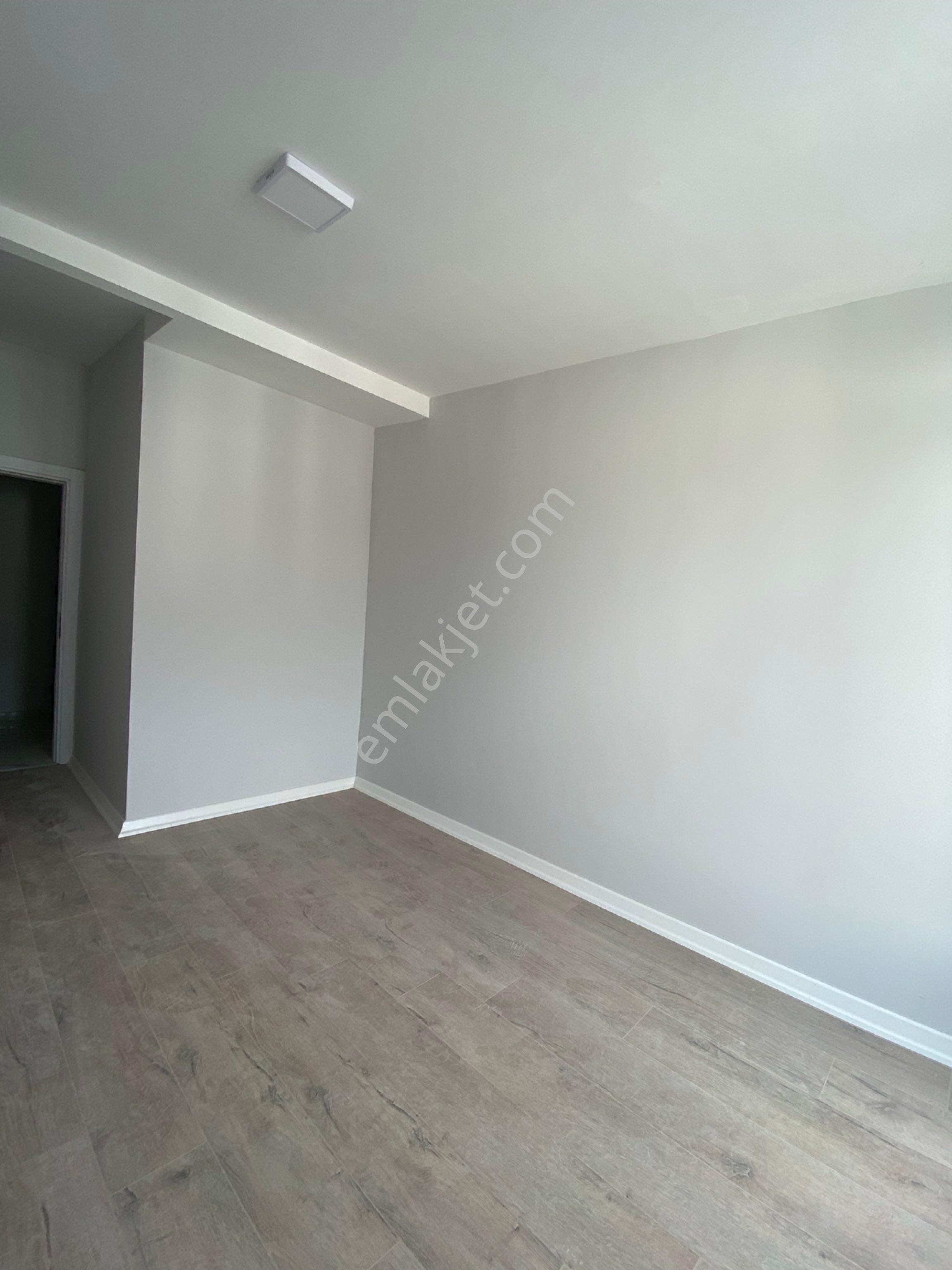 Çekmeköy Alemdağ Mahallesinde Satılık İki Aileye Uygun 4+2 Çatı Dubleks Daire - Görsel 2