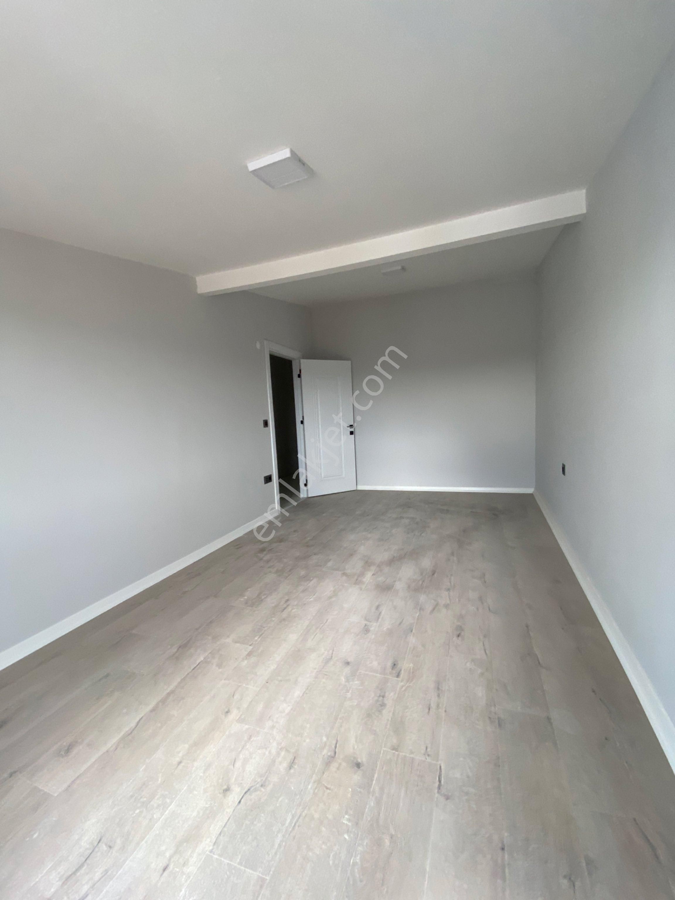 Çekmeköy Alemdağ Mahallesinde Satılık İki Aileye Uygun 4+2 Çatı Dubleks Daire - Görsel 8