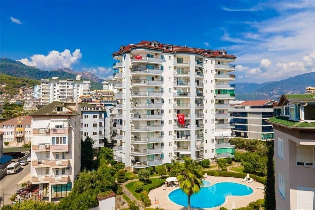 Alanya Cikcilli’de Havuz Ve Doğa Manzaralı Lüks 2+1 Daire