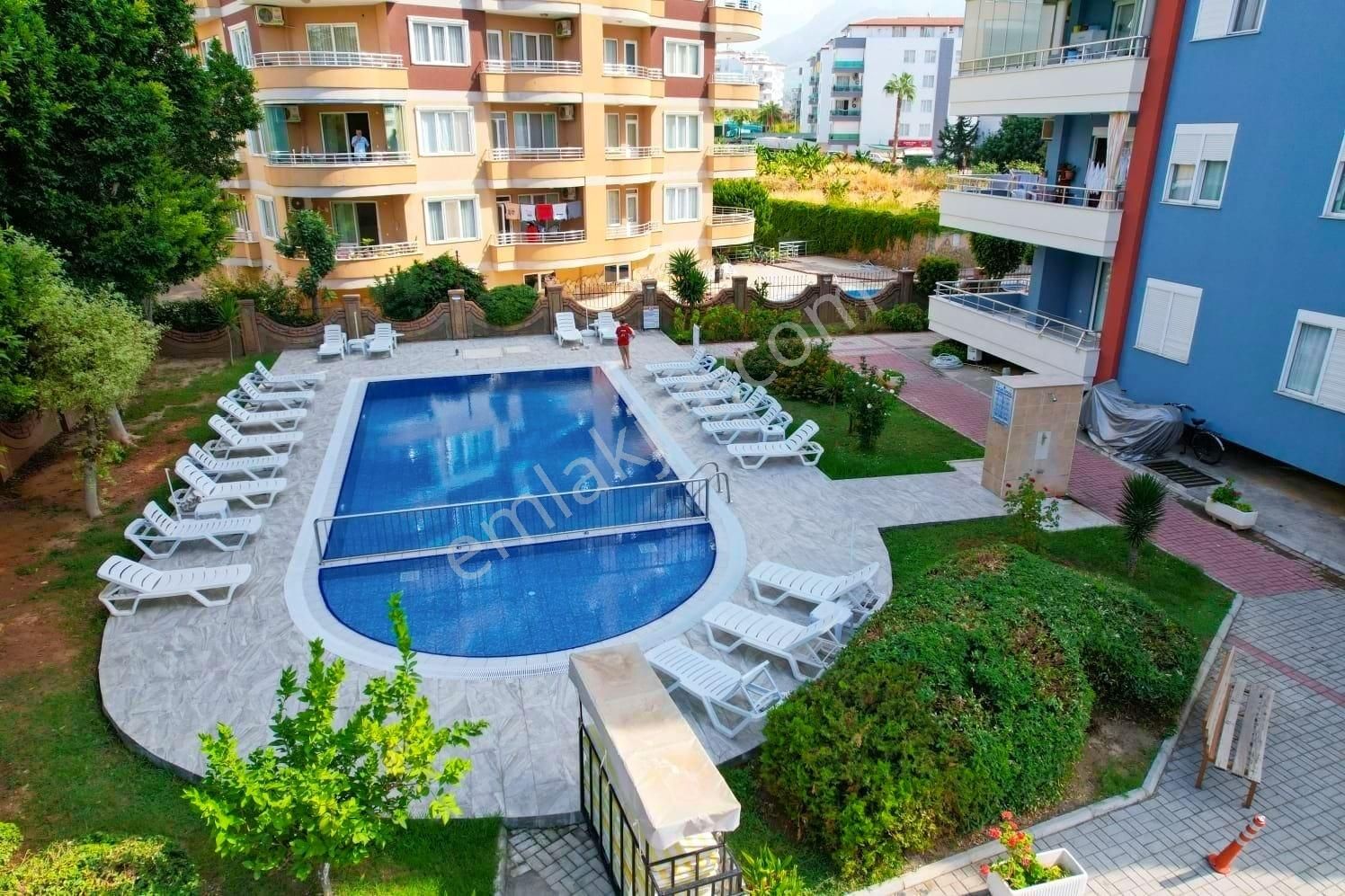 Alanya Tosmur’da Denize 200 Metrede 1+1 Daire | Eşyalı | Rezidans Konforu