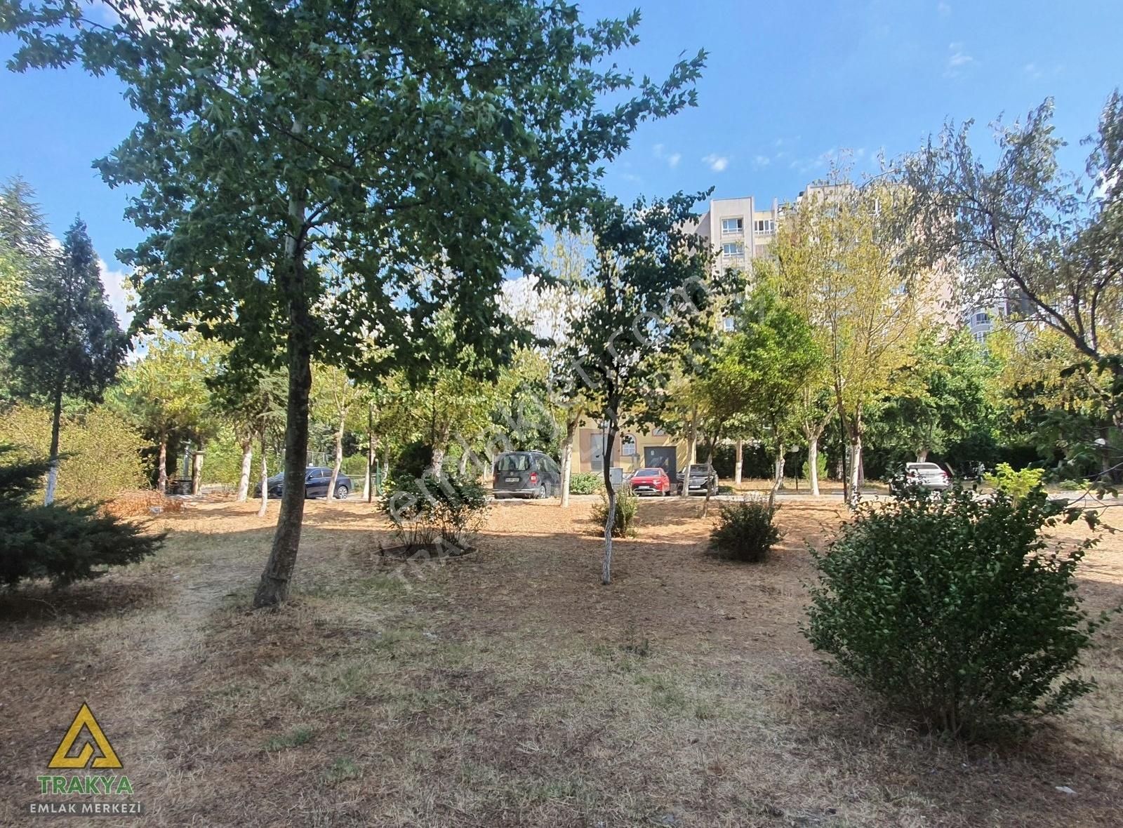 Organize Emlak Konut Akasya Sitesi 15 Bin Tl Kiracılı Arakat 1+1