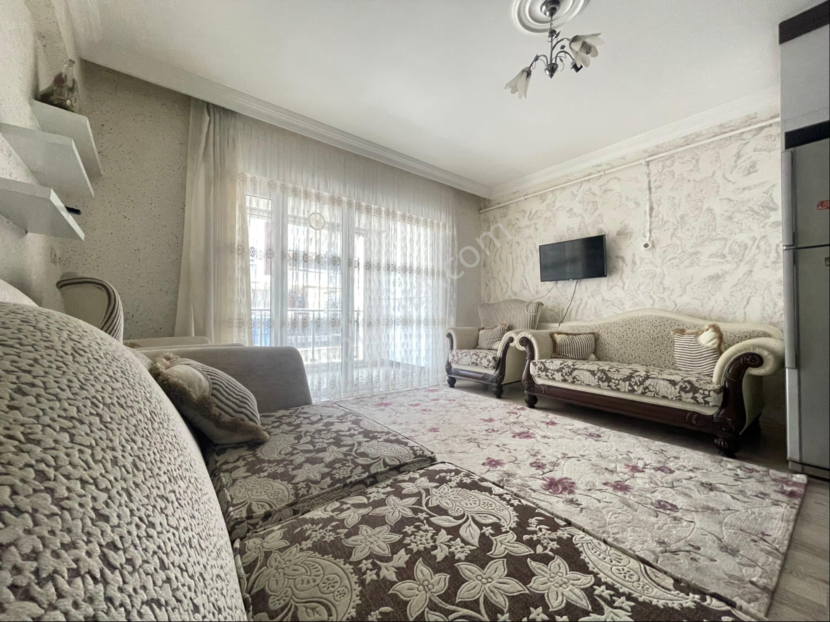Devlet Hastanesi Yakını Eşyalı Balkonlu Kiralık 2+1 Apart 80 M2