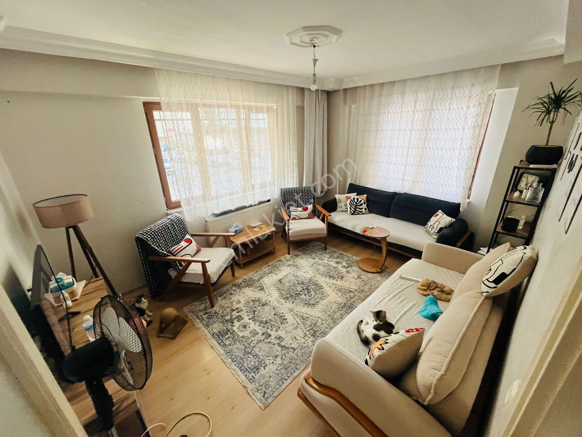 Aydın İnş. Cebeci Mh. Köşe Başı 2+1 100m2 Balkonlu 12.yıllık Yüksek Giriş Takasa Açık
