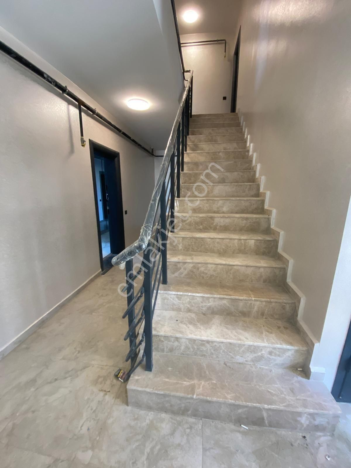 Nezih Bir Sitede 3+1 Satılık Daire - Görsel 28