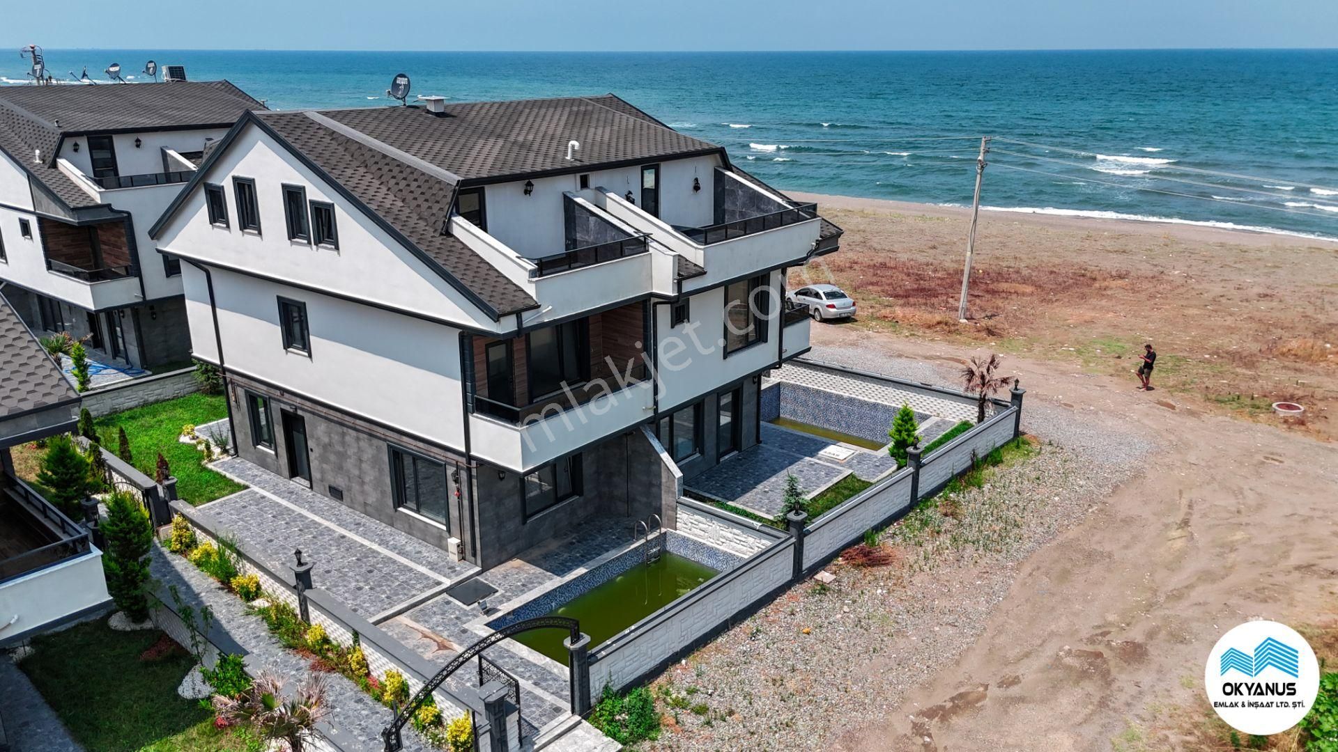 🏊‍♂️🌊 Deniz Bir Yanda, Havuz Bir Yanda! Kocaali’de 3+1 Villa!