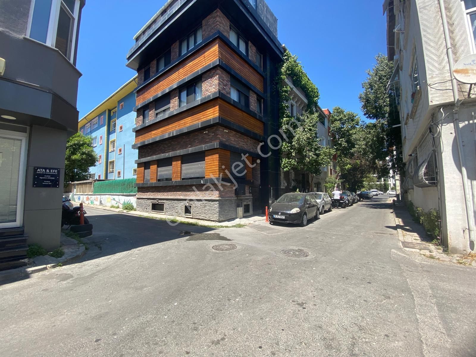 İstanbul House'dan Yeşilköy'de 5 Katlı Satılık 3 Yıllık Bina - Görsel 5