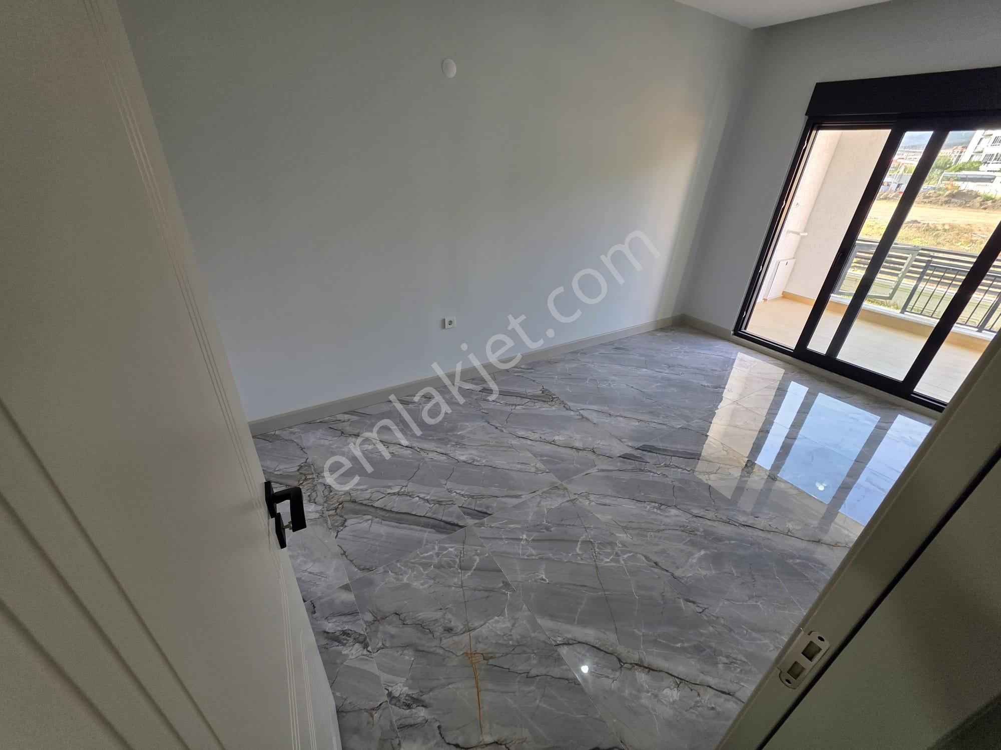 Irmaksudan Edremit De Lüks Konforlu Bahçe Kullanımlı 1+1 Daire - Görsel 16