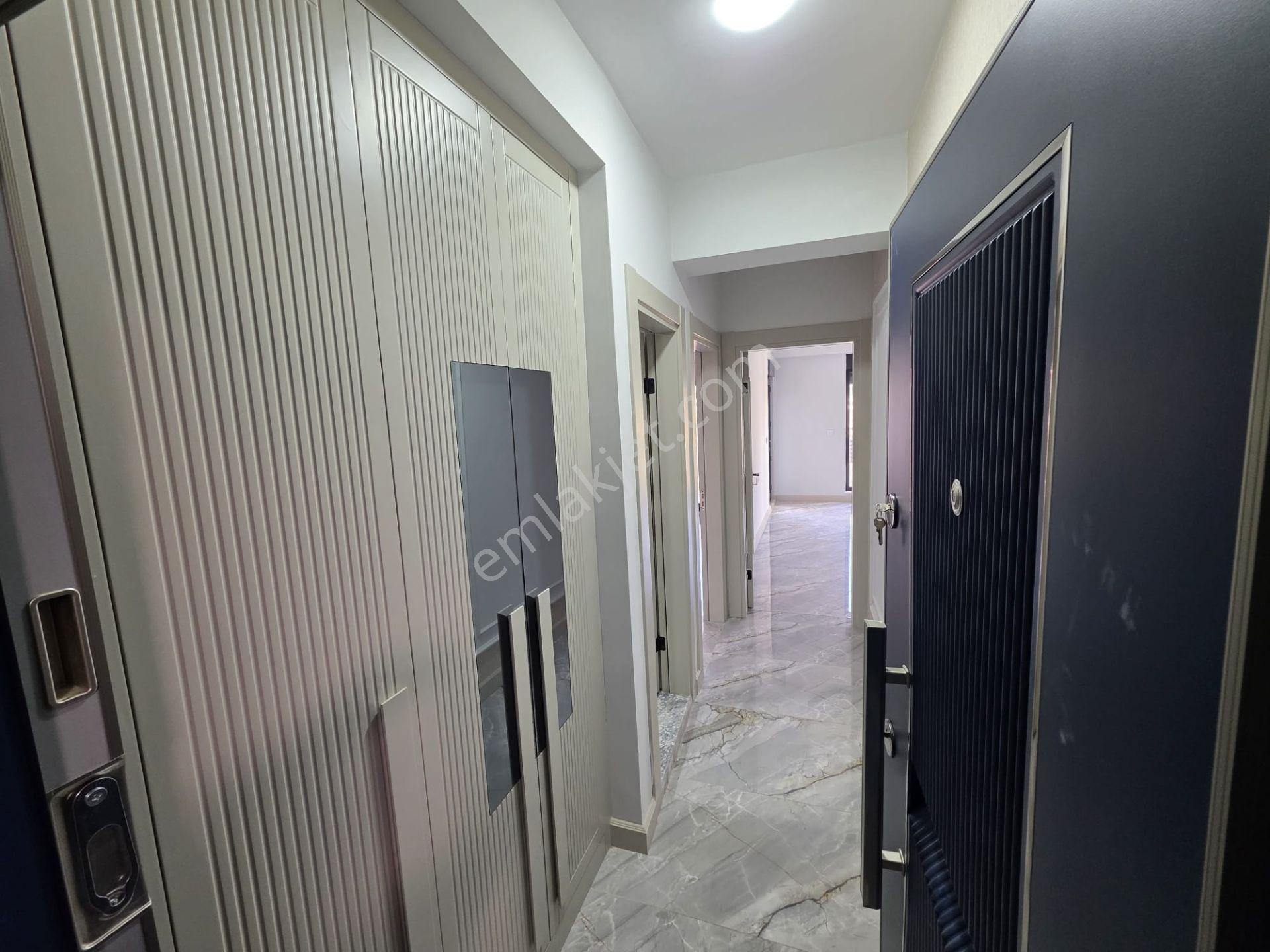 Irmaksudan Edremit De Lüks Konforlu Bahçe Kullanımlı 1+1 Daire - Görsel 31