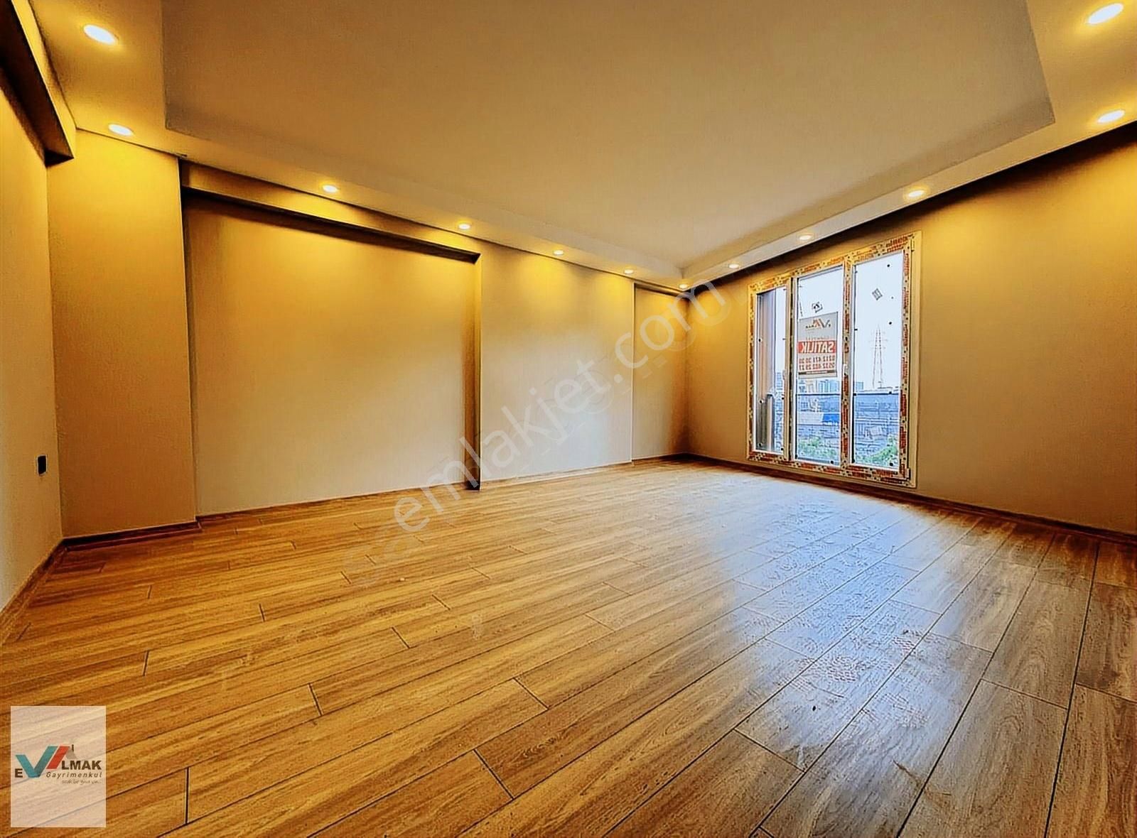 Evalmak'ta Tevfikbey Mah.de 2+1 (90m2) Asansörlü Otoparklı Sıfır