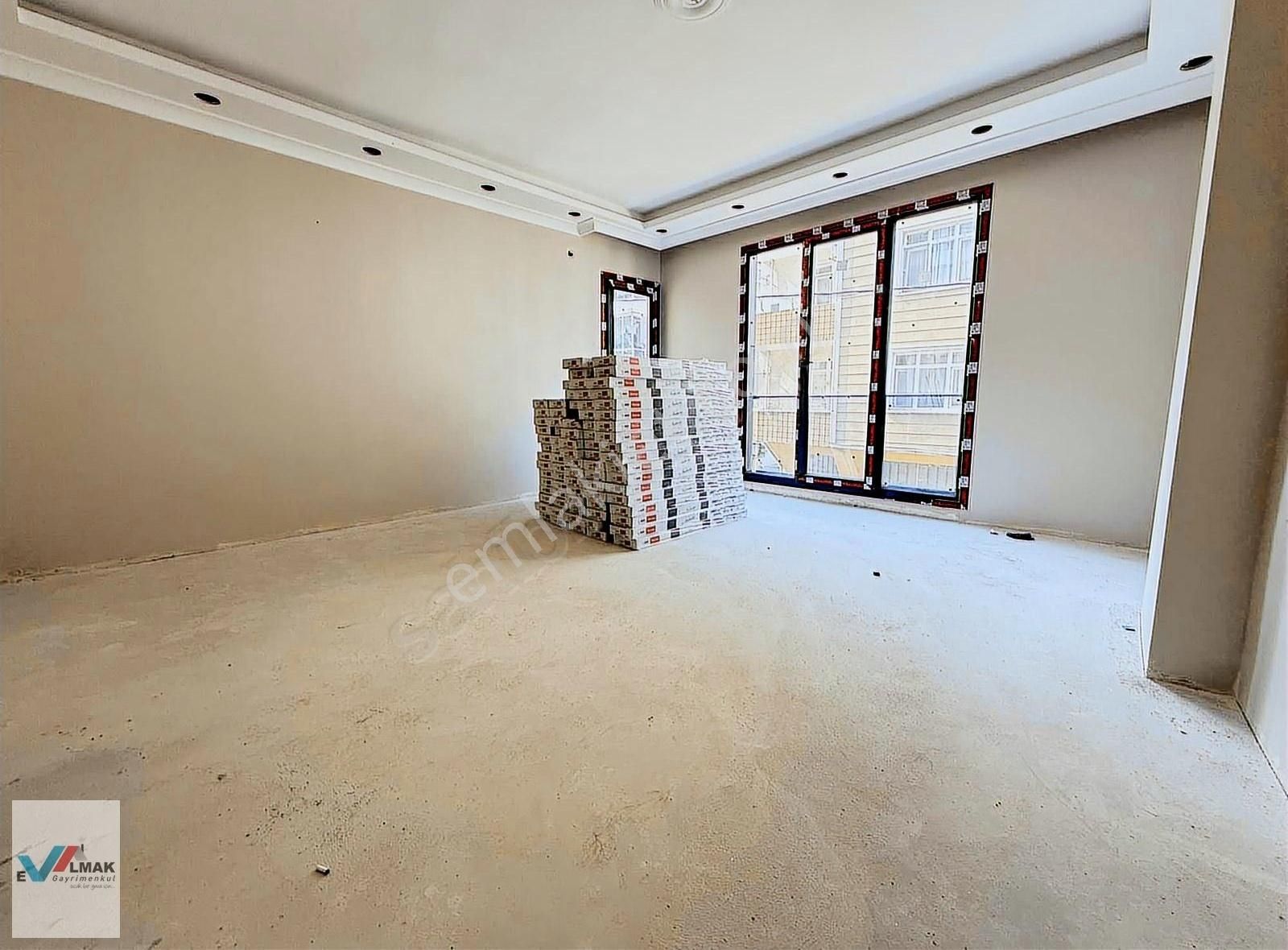 Evalmak'ta İnönü Mah.de 2+1(90m2) Sıfır Lüks Yapım Asansör Daire