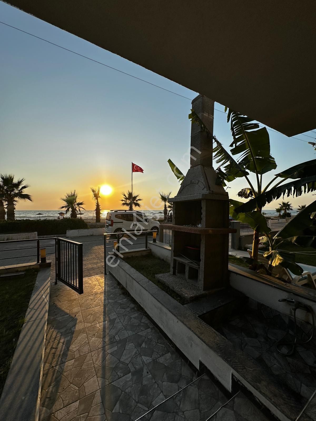 Kuşadası Davutlar Denize Sıfır 5+1 Yazlık - Görsel 30