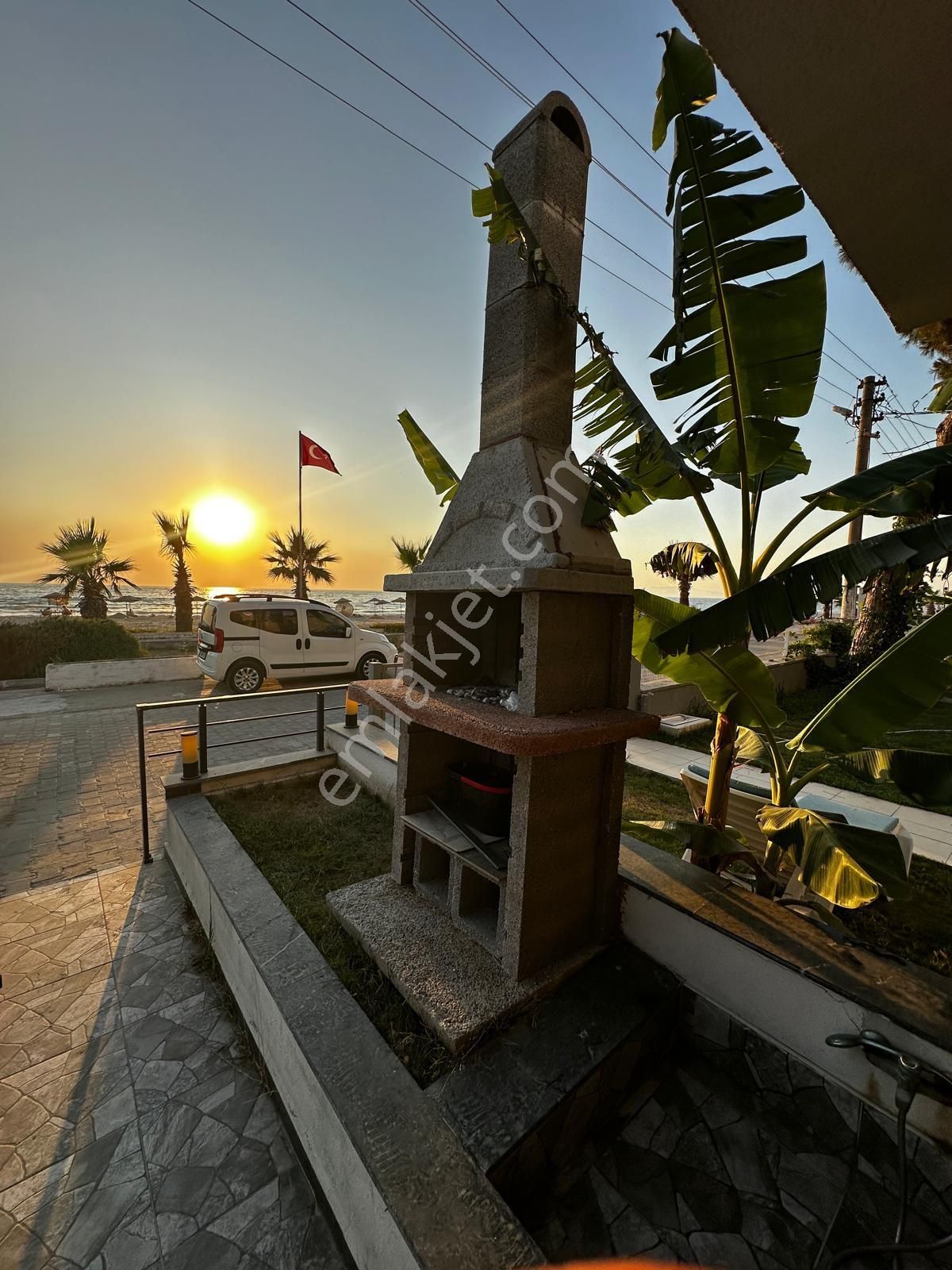 Kuşadası Davutlar Denize Sıfır 5+1 Yazlık - Görsel 32