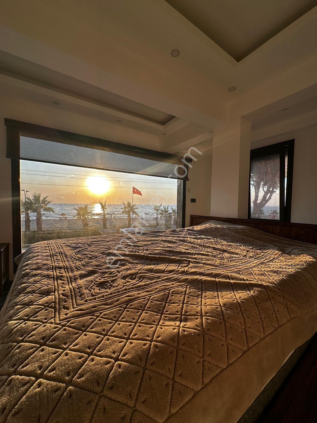 Kuşadası Davutlar Denize Sıfır 5+1 Yazlık - Görsel 26