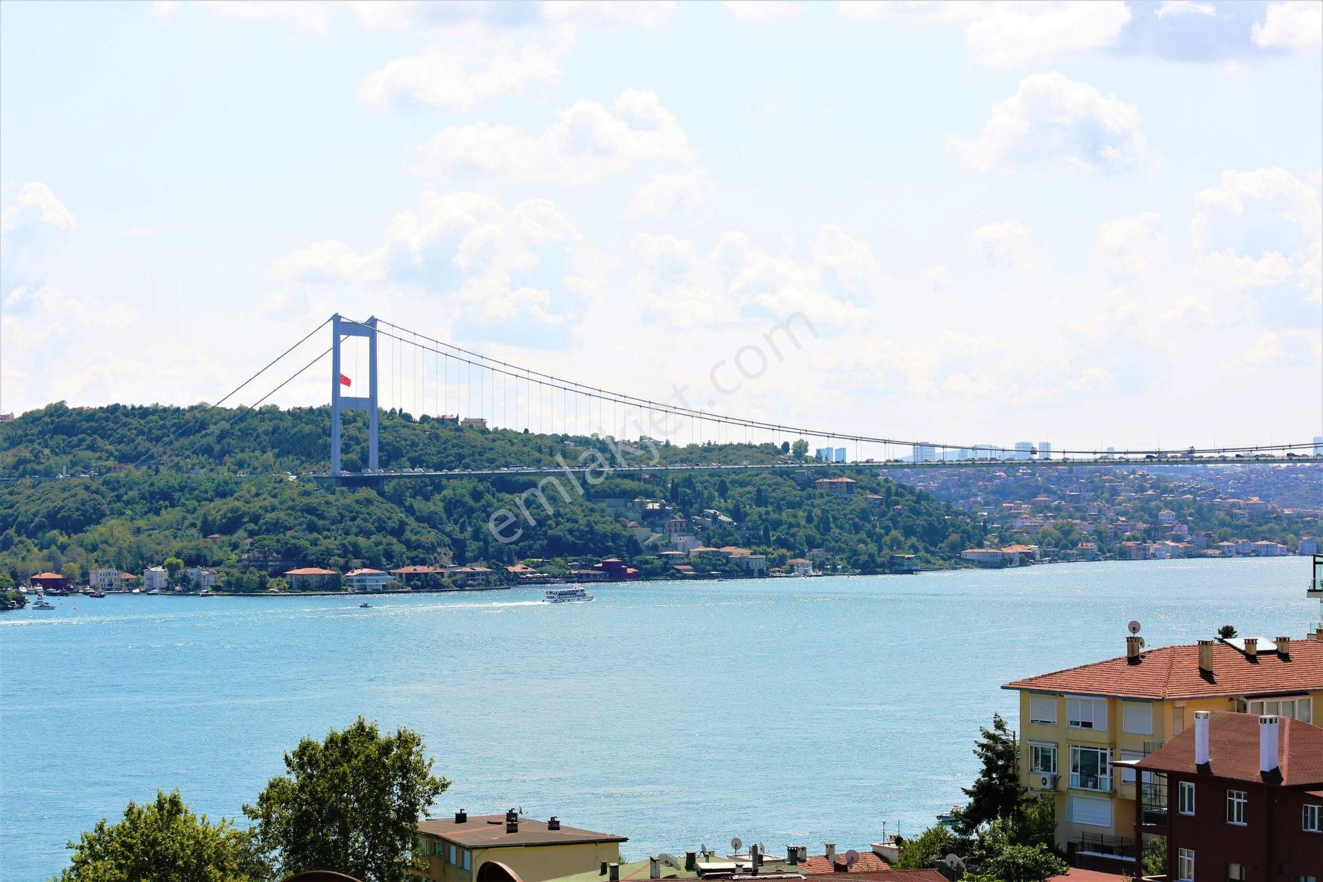Emirganda Geniş Teraslı, Panoramik Boğaz Manzaralı, Müstakil Ev