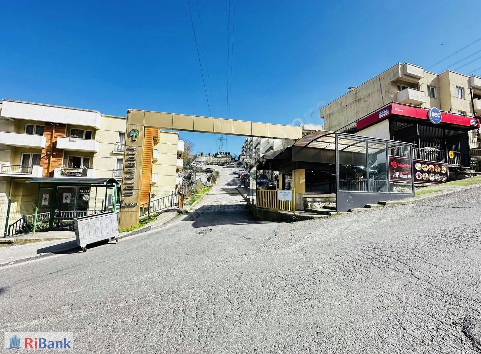 Ribanktan Serdivanda Satılık 2+1 Arakat Eşyalı Daire
