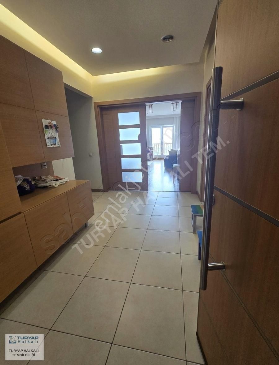 Atakent Ihlamur Evleri 4+1 196m2 Temiz Satılık Daire