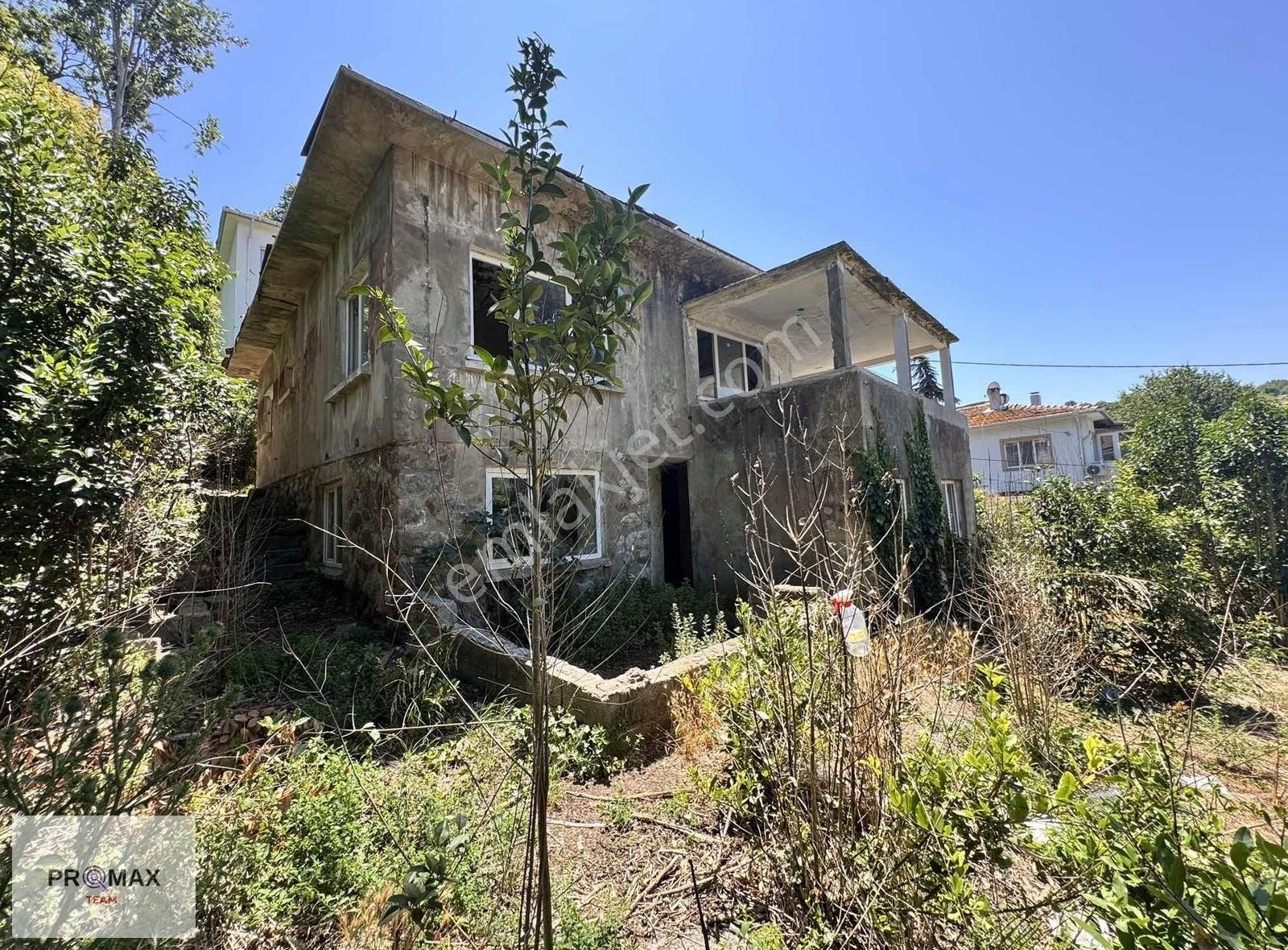 Sarıyer'de Müstakil 450 M2 Arsa Üzerinde Satılık Bina