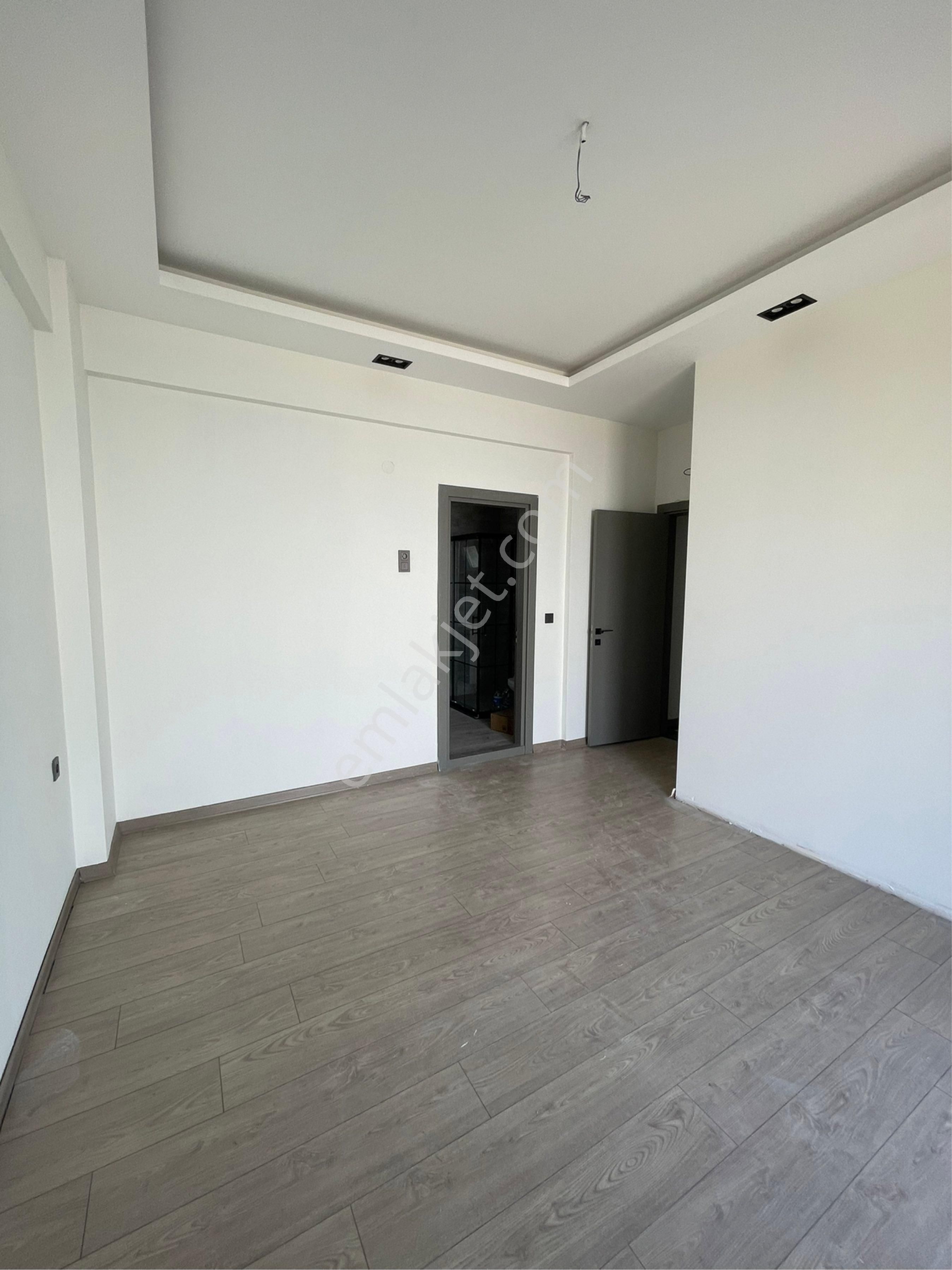 Kuşadası Değirmendere’de Müstakil Bahçeli 3+1 Daire - Görsel 11