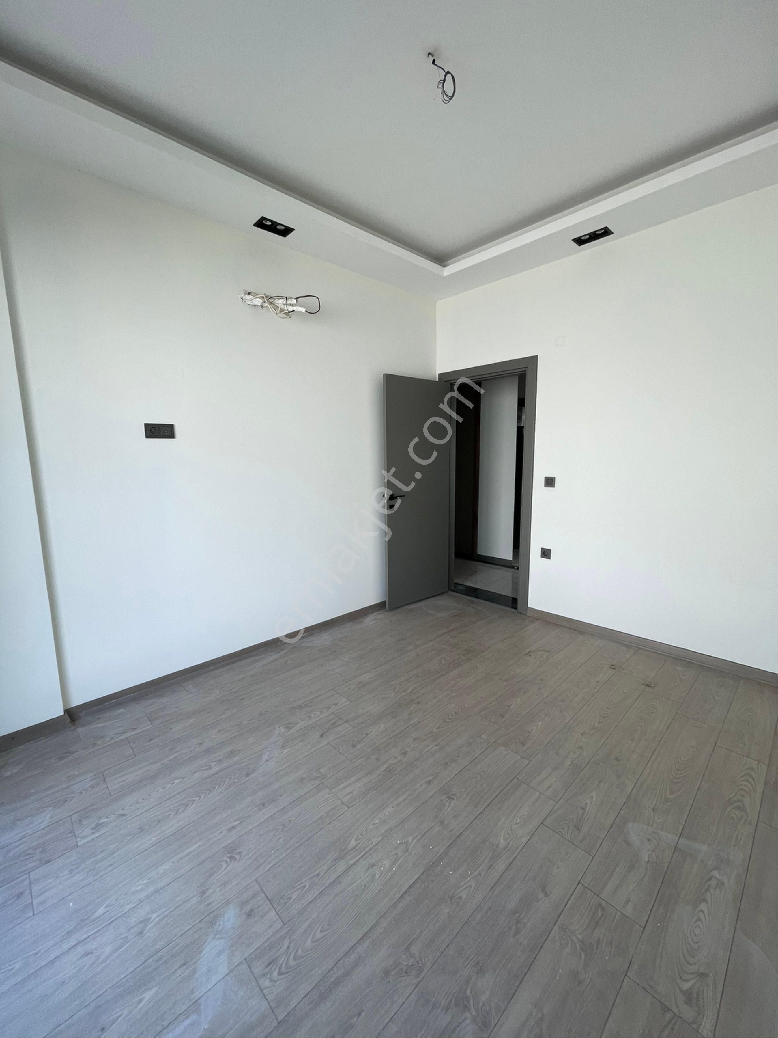 Kuşadası Değirmendere’de Müstakil Bahçeli 3+1 Daire - Görsel 22