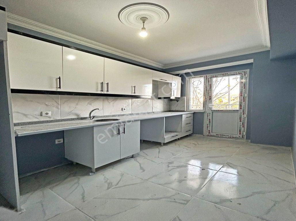 Süleymaniye Mah'de Sıfır, Son Daire Göl Manzaralı 3+1 Ebeveyn Banyolu Gerçek İlan