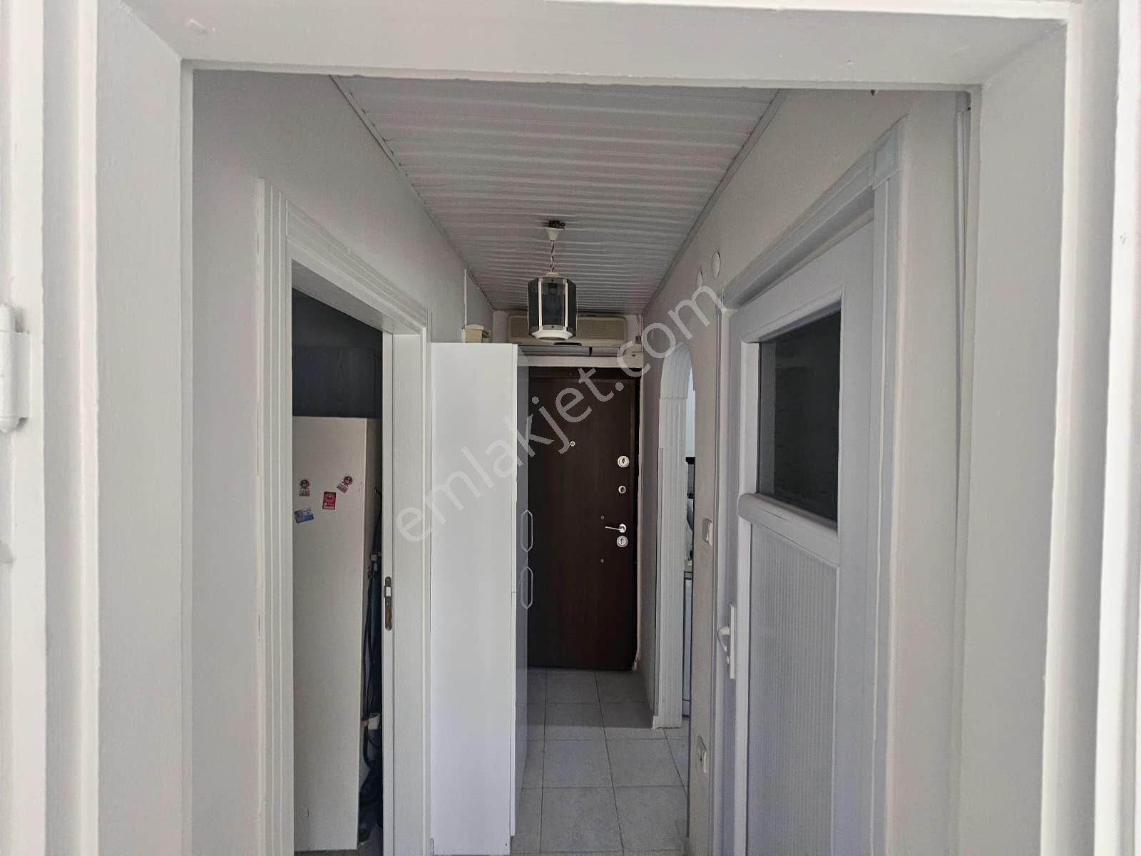 Kumburgaz'da Denize Sıfır Klimalı Esşyalı 2+1 Satılık Daire - Görsel 9