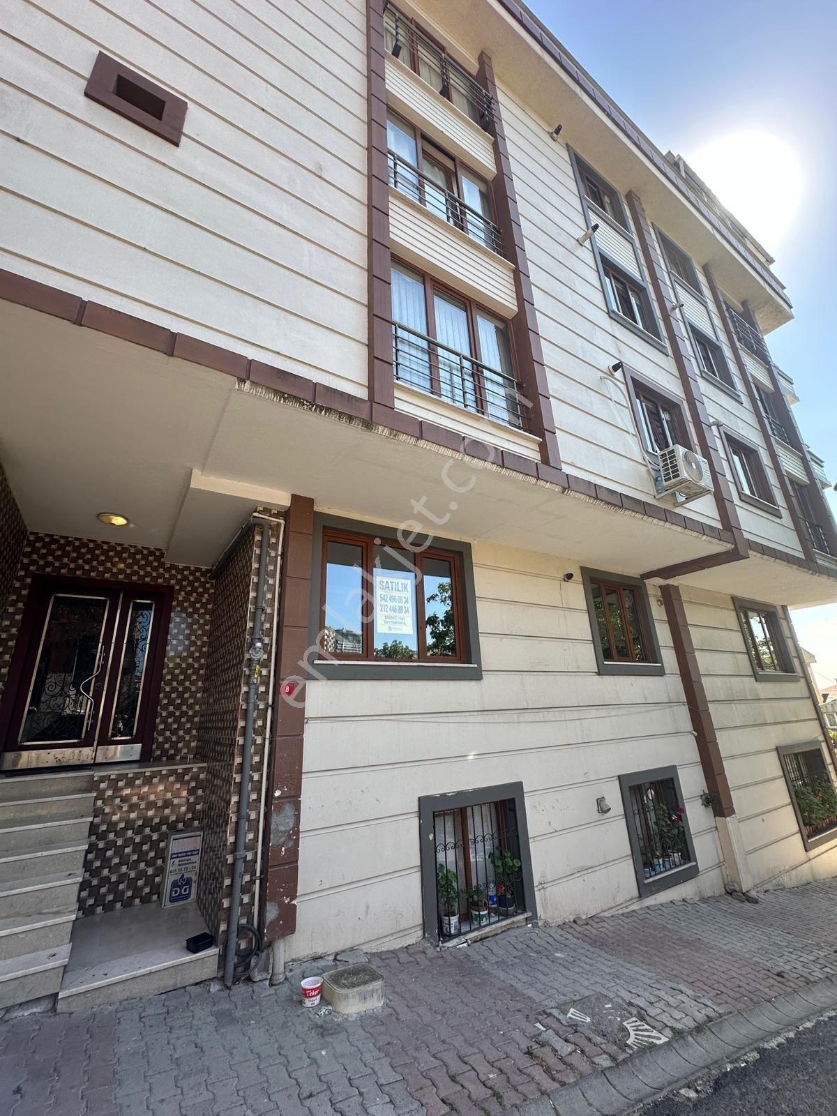 Mahmutbey Köy İçinde Metro Yakını Satılık 2+1 Düz Giriş