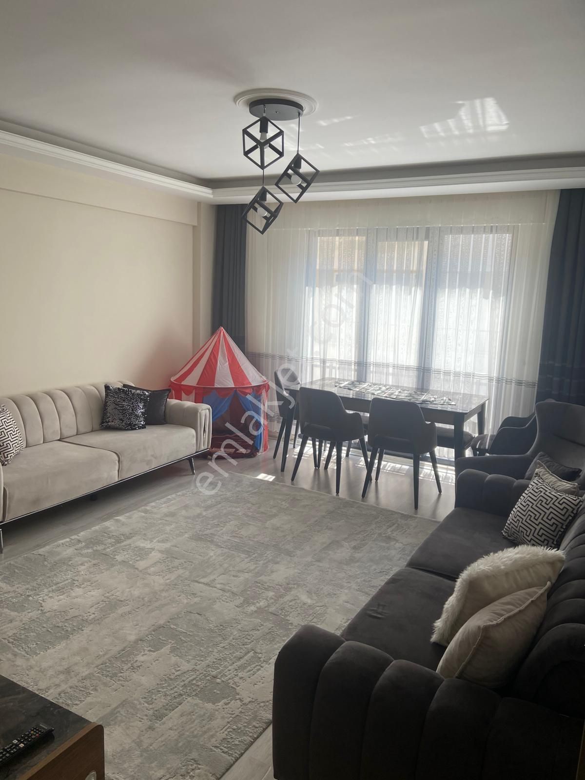 🏡 Konforlu Yaşam, Merkezi Lokasyon! 3 Yaşında Tertemiz Daire